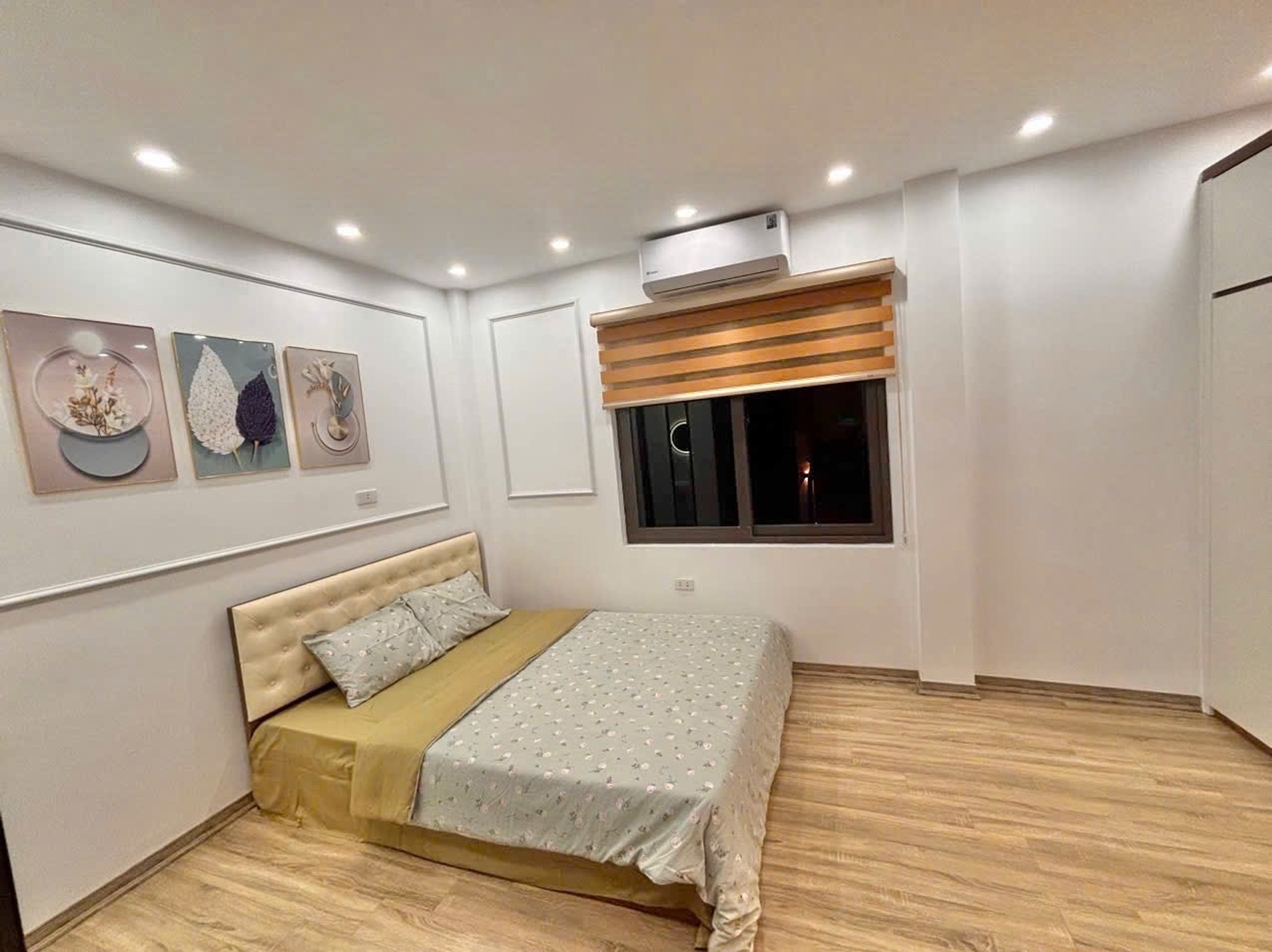 Bán nhà Hai Bà Trưng - diện tích 30m2 5 tầng - HÀNG HIẾM - VỊ TRÍ ĐẸP ĐẮC ĐỊA - giá 8,6 tỷ