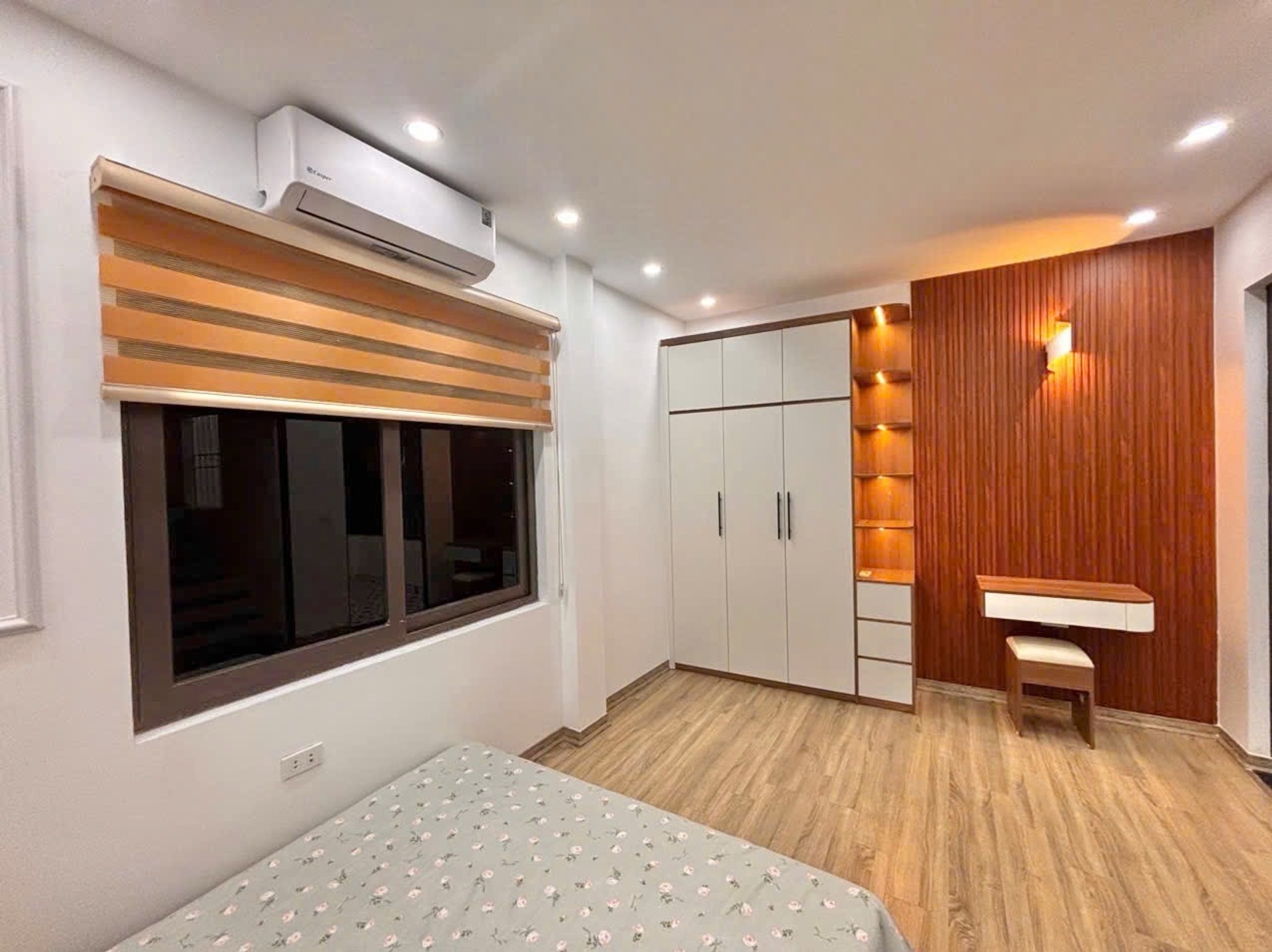 Bán nhà Hai Bà Trưng - diện tích 30m2 5 tầng - HÀNG HIẾM - VỊ TRÍ ĐẸP ĐẮC ĐỊA - giá 8,6 tỷ