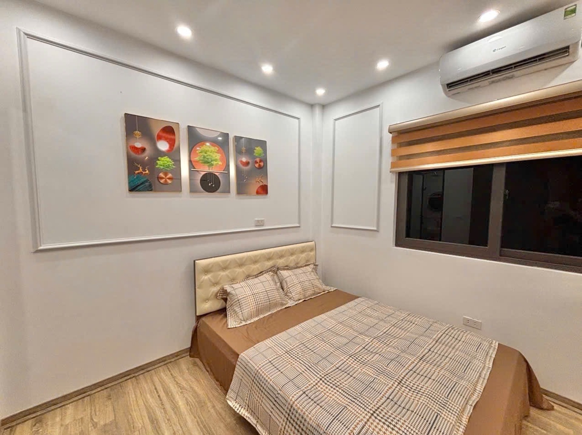 Bán nhà Hai Bà Trưng - diện tích 30m2 5 tầng - HÀNG HIẾM - VỊ TRÍ ĐẸP ĐẮC ĐỊA - giá 8,6 tỷ
