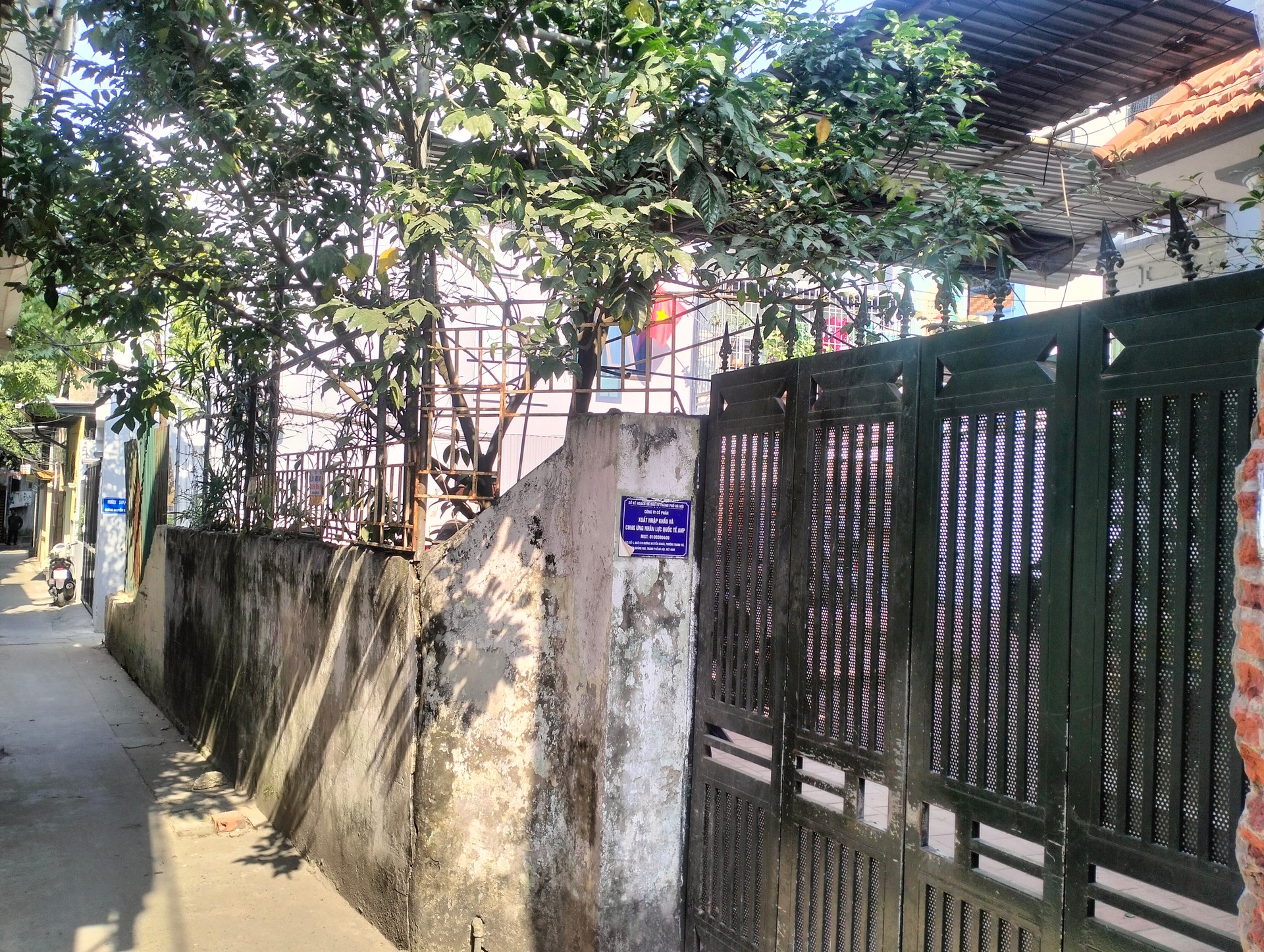 Bán nhà Nguyễn Khoái - diện tích 73m2 0 tầng - ÔTÔ VÀO ĐẤT - giá 8 tỷ