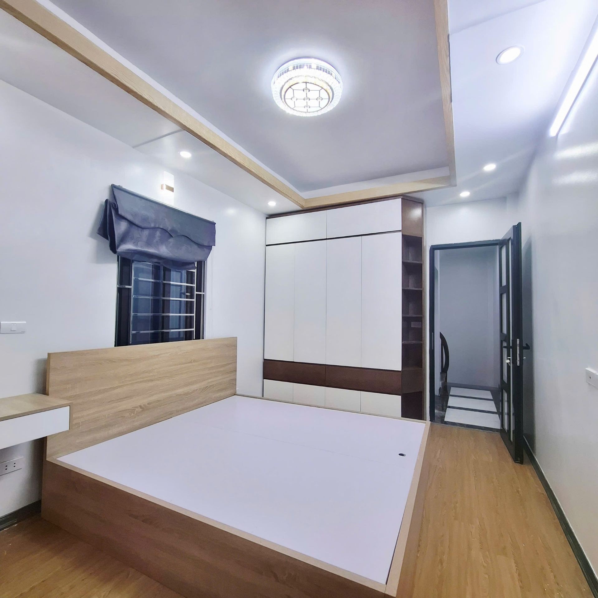 Bán nhà Thanh Lân - diện tích 30m2 5 tầng - BA GÁC ĐỖ CỬA - giá 6,3 tỷ
