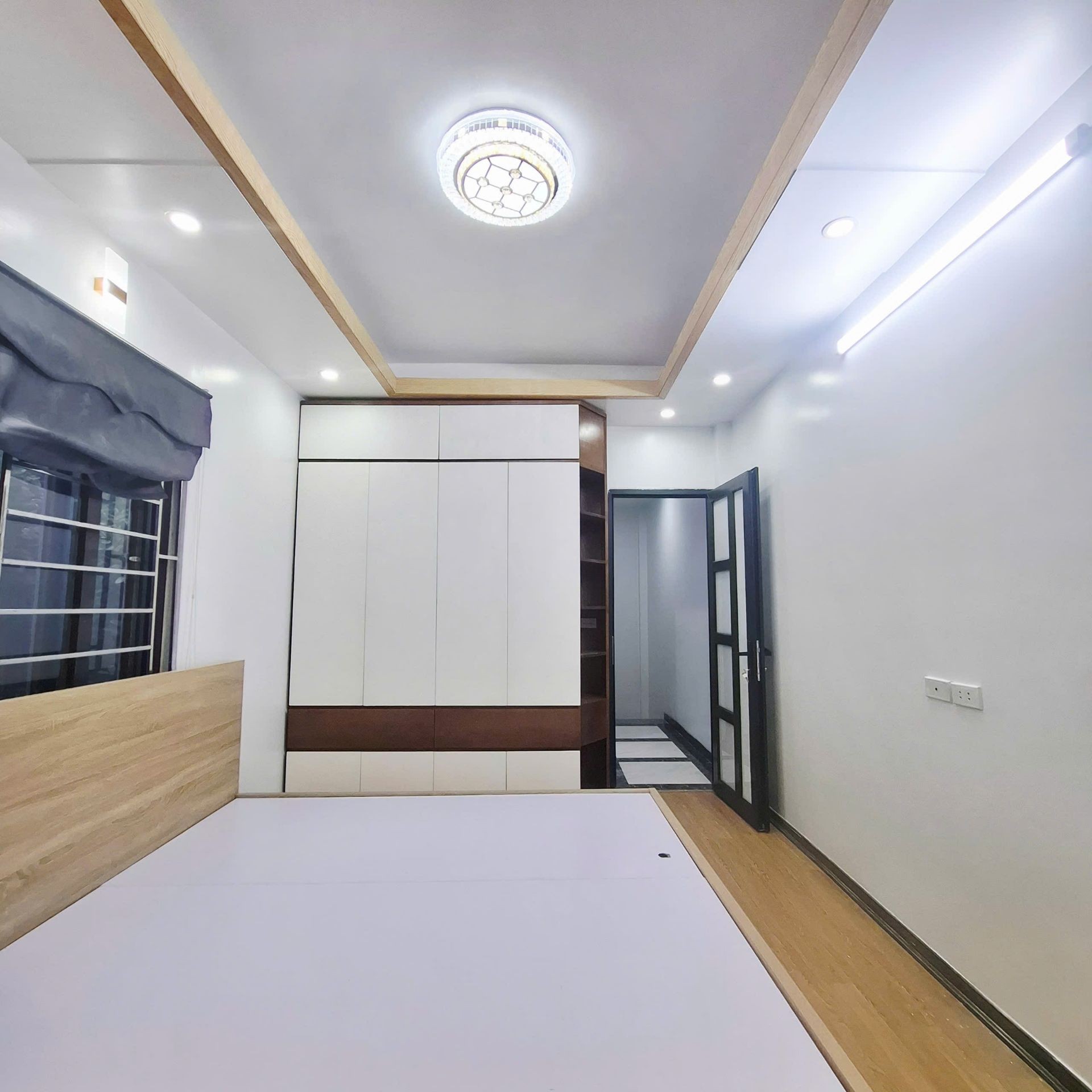 Bán nhà Thanh Lân - diện tích 30m2 5 tầng - BA GÁC ĐỖ CỬA - giá 6,3 tỷ