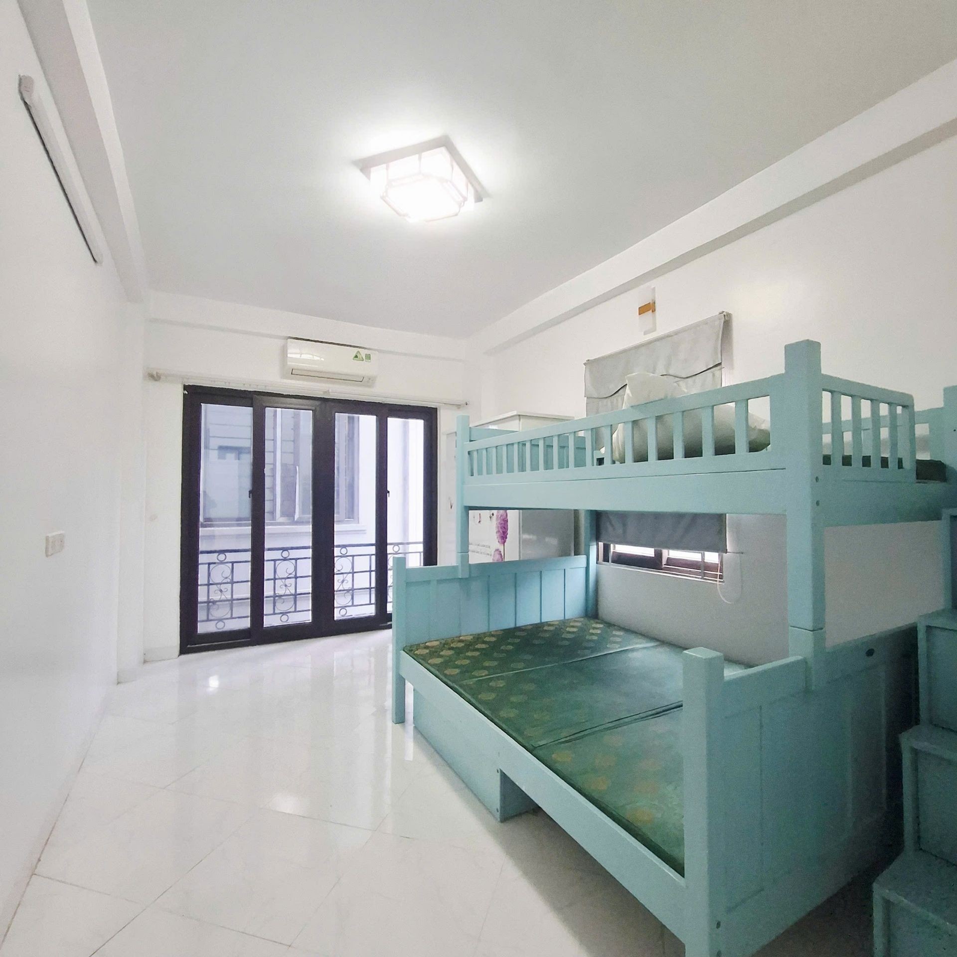 Bán nhà Thanh Lân - diện tích 30m2 5 tầng - BA GÁC ĐỖ CỬA - giá 6,3 tỷ