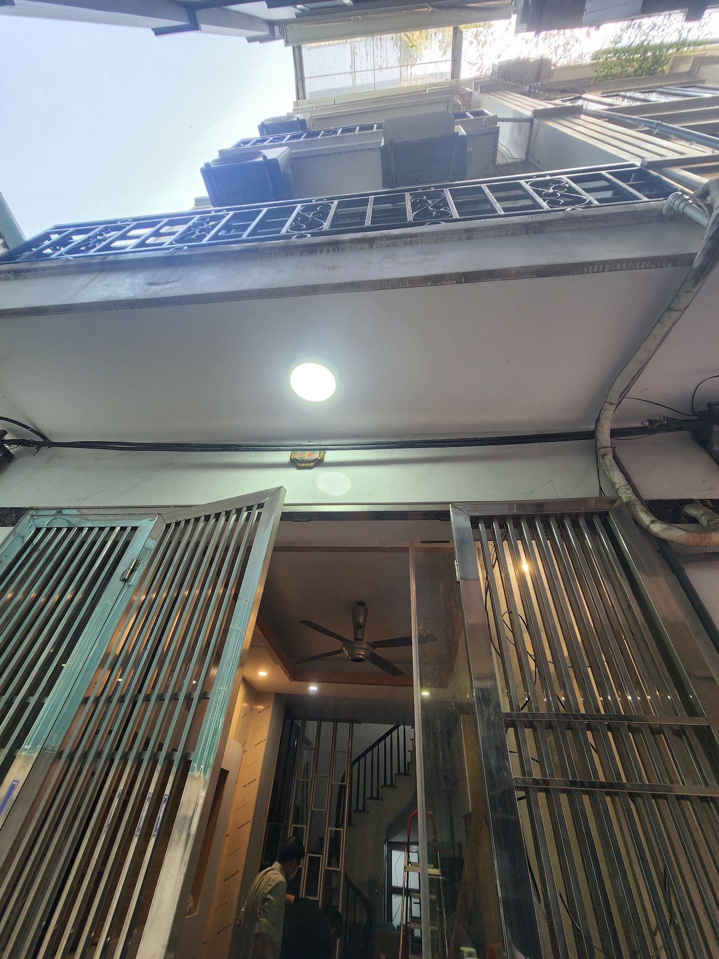 Bán nhà Thanh Lân - diện tích 30m2 5 tầng - BA GÁC ĐỖ CỬA - giá 6,3 tỷ