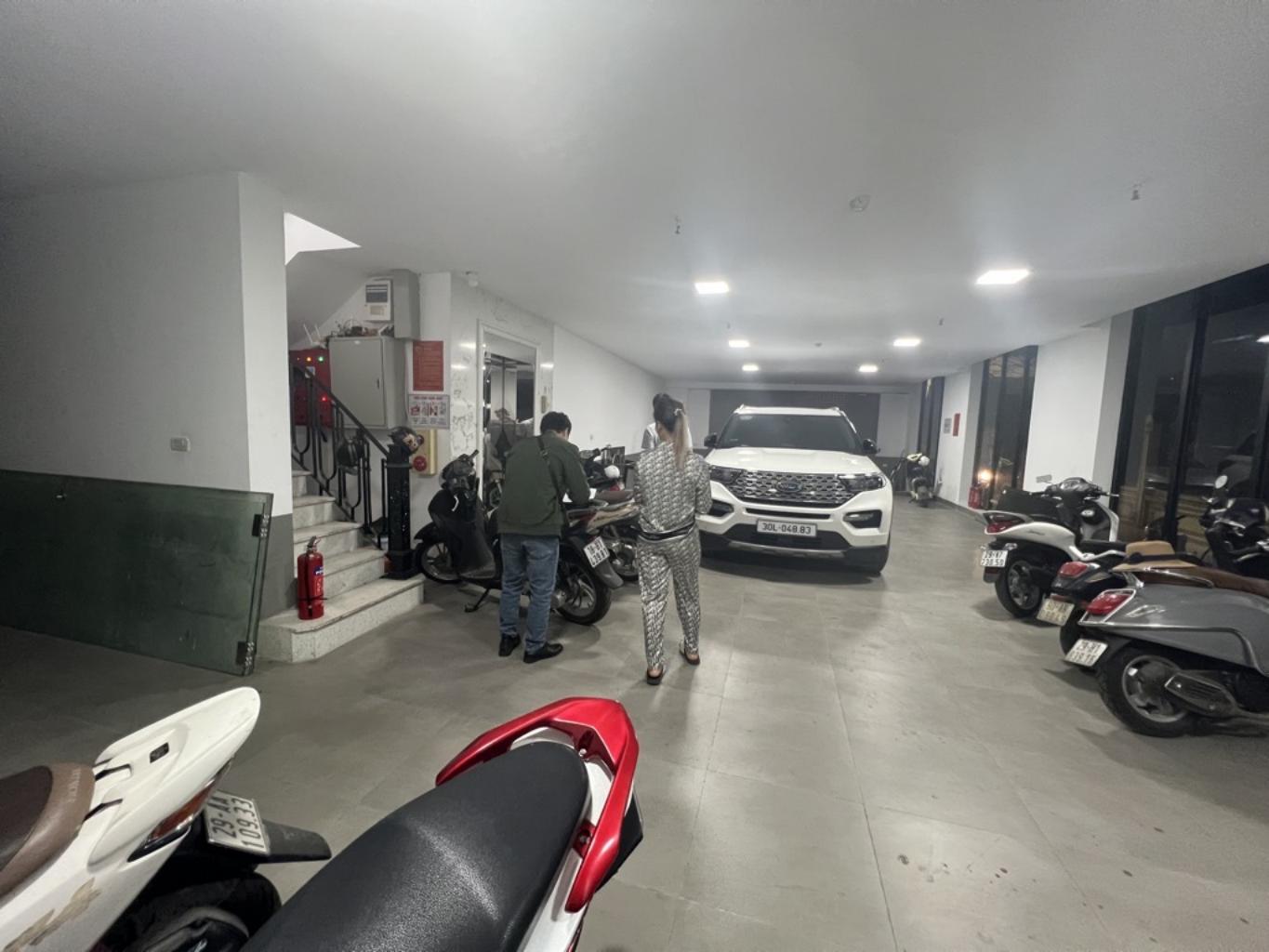 Bán nhà Đại Đồng - diện tích 160m2 6 tầng - Lô góc 2 mặt thoáng - giá 52,5 tỷ