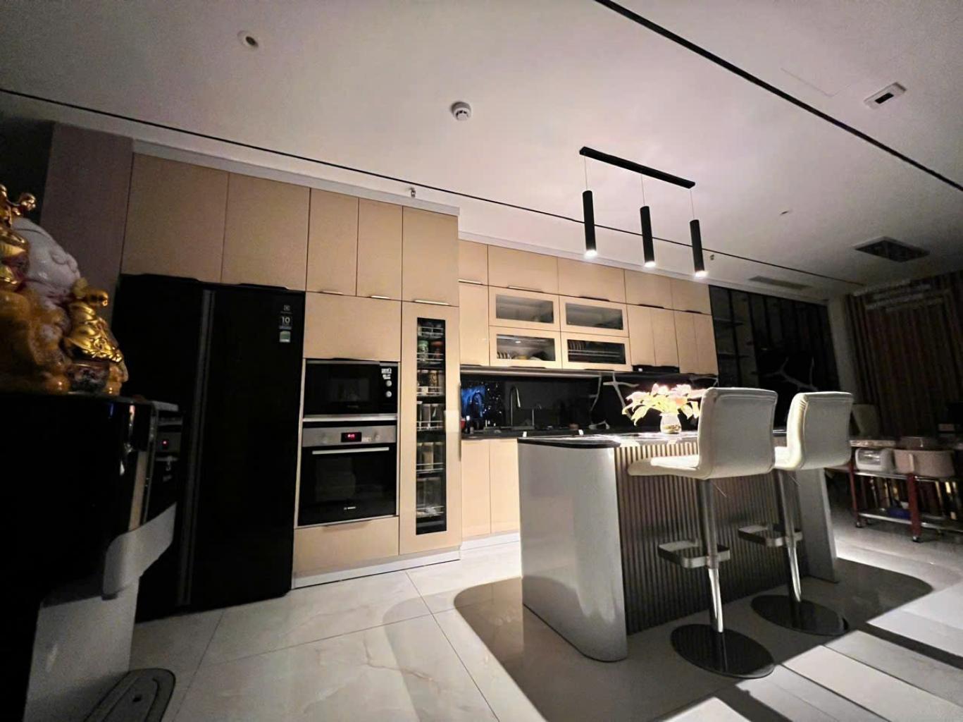 Bán nhà Đại Đồng - diện tích 160m2 6 tầng - Lô góc 2 mặt thoáng - giá 52,5 tỷ