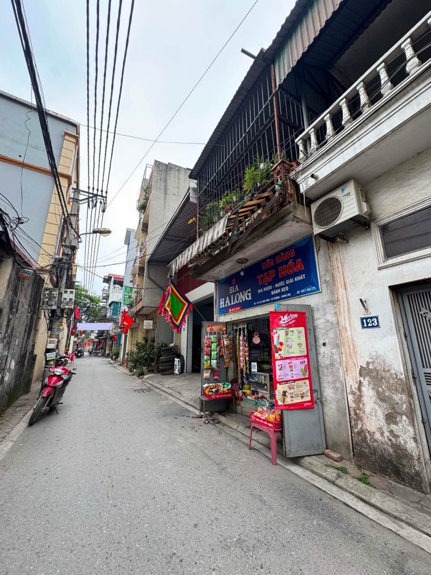 Bán nhà Tam Trinh - diện tích 85m2 2 tầng - ngõ ô tô tránh - giá 17 tỷ