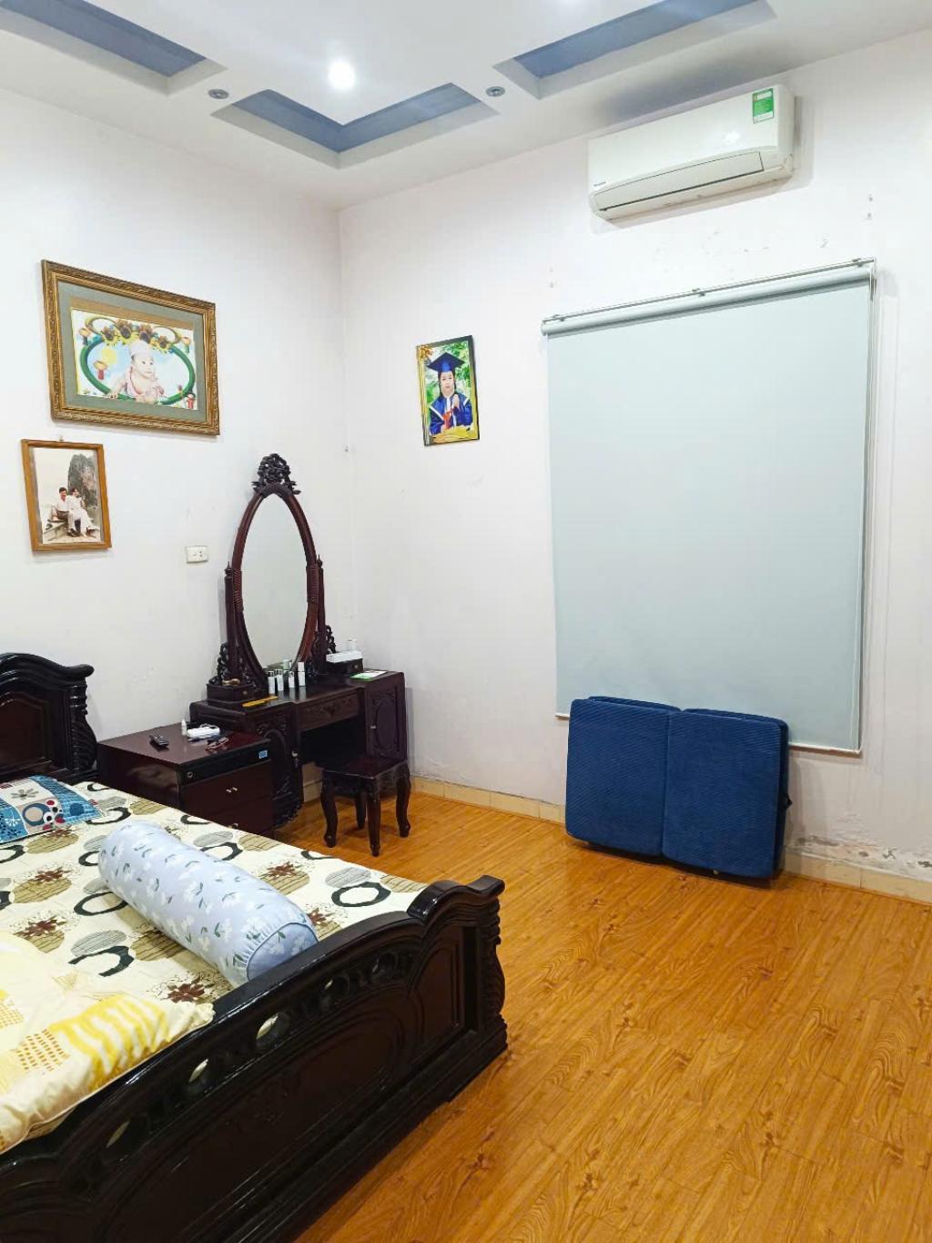 Bán nhà Lê Trọng Tấn - diện tích 135m2 5 tầng - Ô tô tránh - giá 37 tỷ