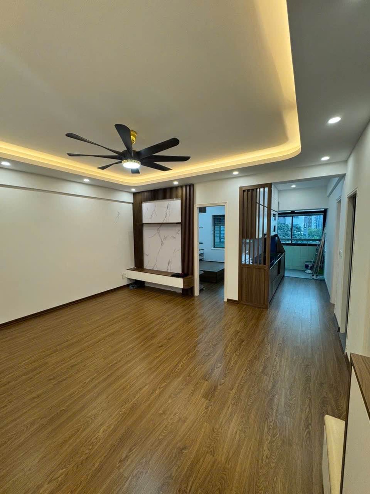 Bán nhà Nơ 21 KĐT mới Pháp Vân - diện tích 81m2 5 tầng - Lô góc - giá 5,75 tỷ