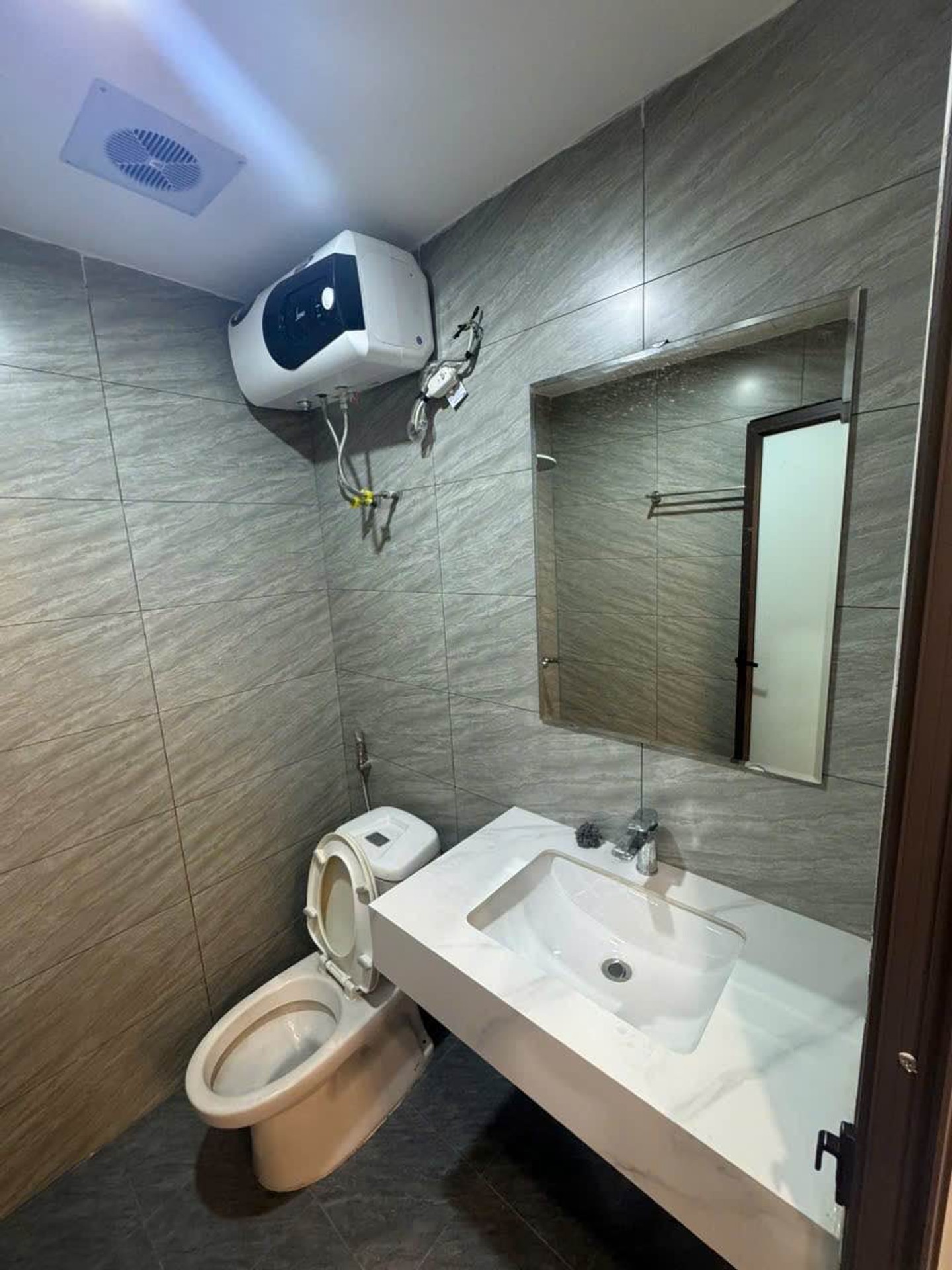 Bán nhà Nơ 21 KĐT mới Pháp Vân - diện tích 81m2 5 tầng - Lô góc - giá 5,75 tỷ