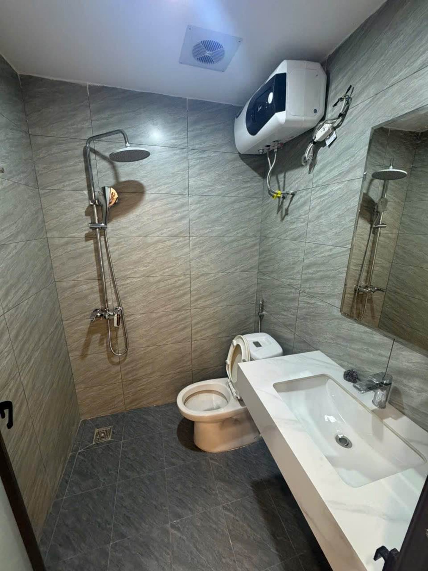 Bán nhà Nơ 21 KĐT mới Pháp Vân - diện tích 81m2 5 tầng - Lô góc - giá 5,75 tỷ