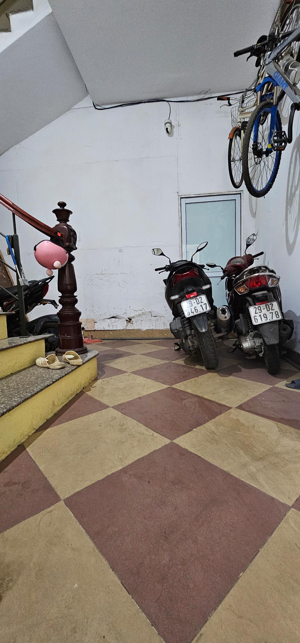 Bán nhà Đại La - diện tích 82m2 4 tầng - MẶT PHỐ - giá 32 tỷ