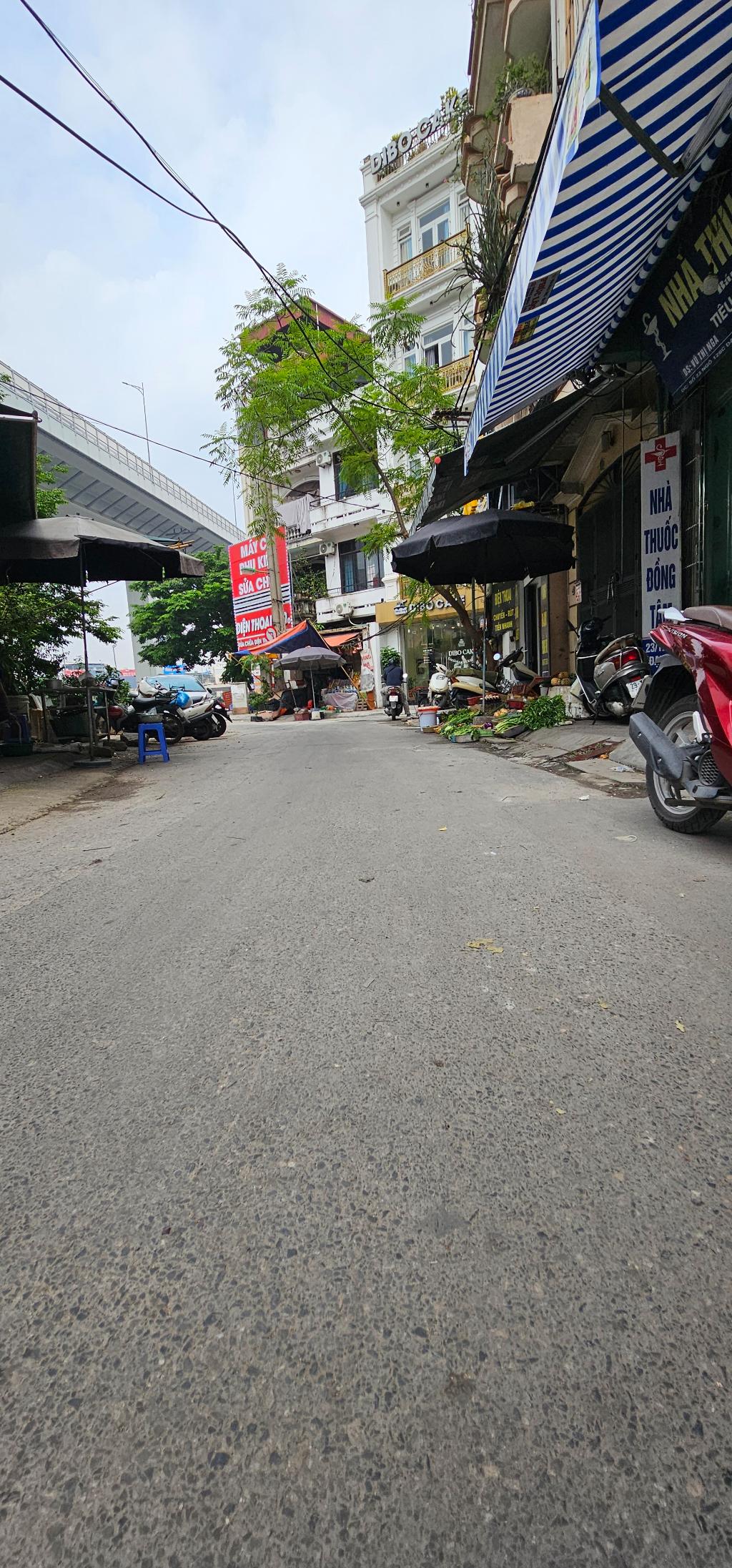 Bán nhà Đại La - diện tích 82m2 4 tầng - MẶT PHỐ - giá 32 tỷ