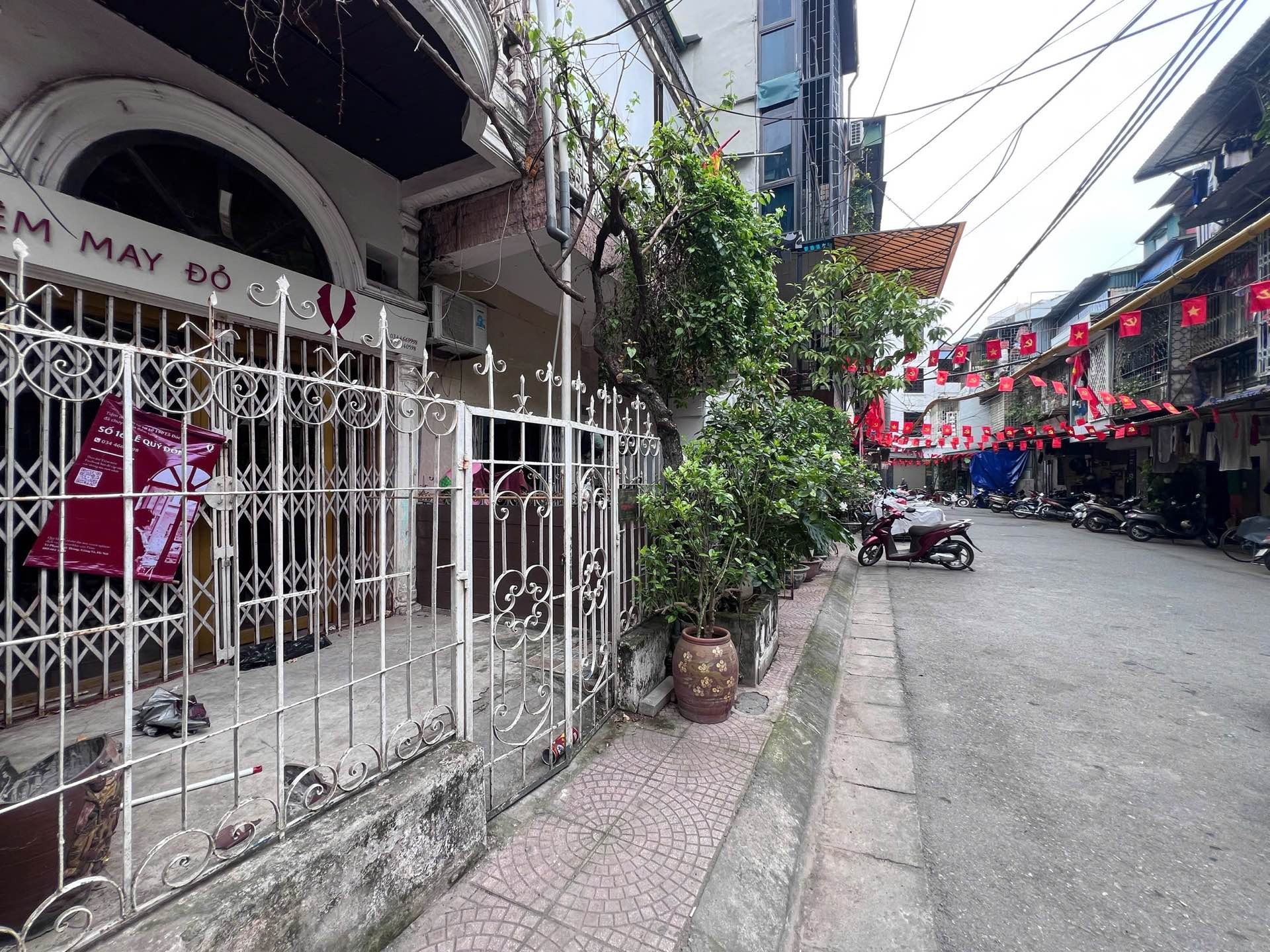 Bán nhà Hồng Hà - diện tích 36m2 3 tầng - ô tô đỗ cửa - giá 10,96 tỷ