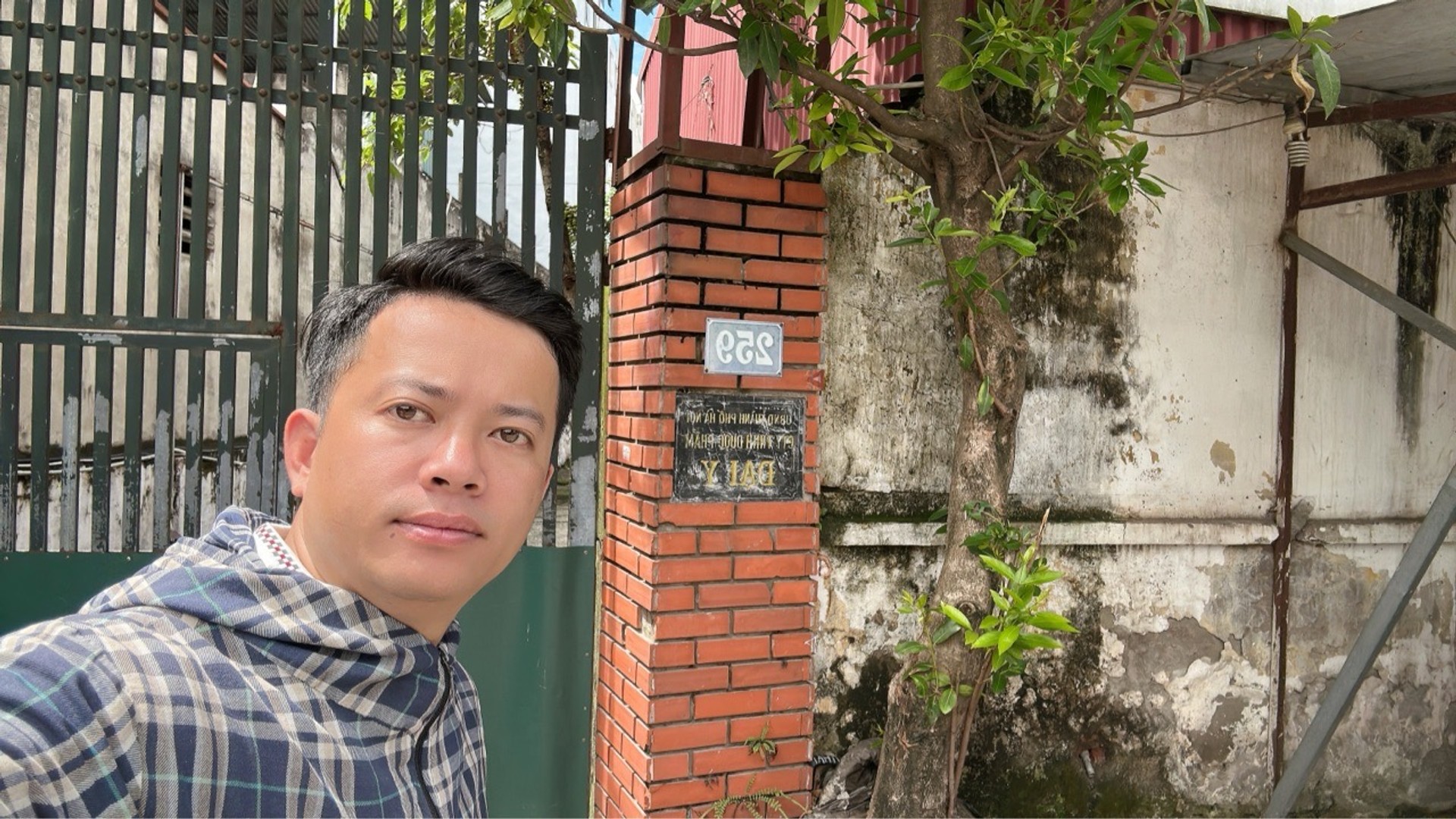 Bán nhà Thịnh Liệt - diện tích 1669m2 1 tầng - Ô TÔ TRÁNH - giá 400 tỷ