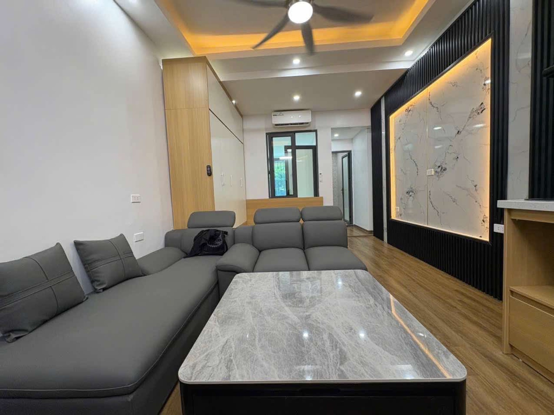 Bán nhà Láng Hạ - diện tích 150m2 2 tầng - Duplex 2 tầng - giá 7,5 tỷ