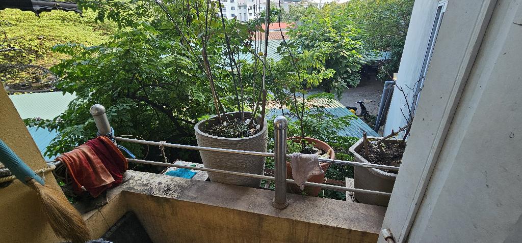 Bán nhà Bùi Xương Trạch - diện tích 112.7m2 5 tầng - Mặt ngõ 2 ô tô tránh - giá 31 tỷ