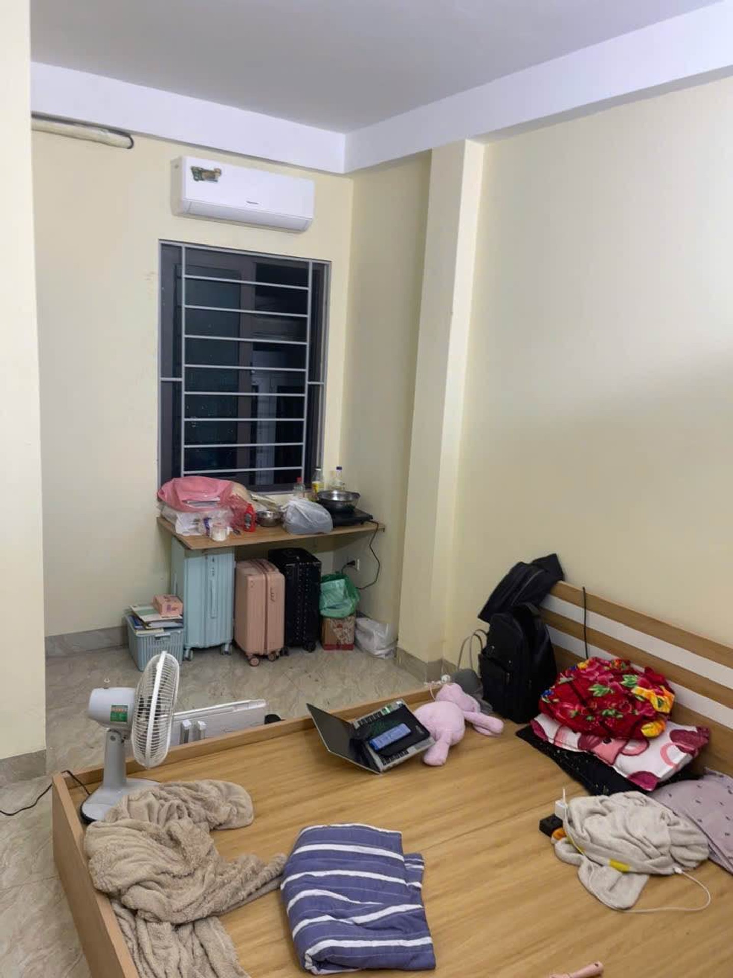 Bán nhà Nguyễn Khoái - diện tích 42m2 5 tầng - Ô tô sát nhà - giá 7 tỷ