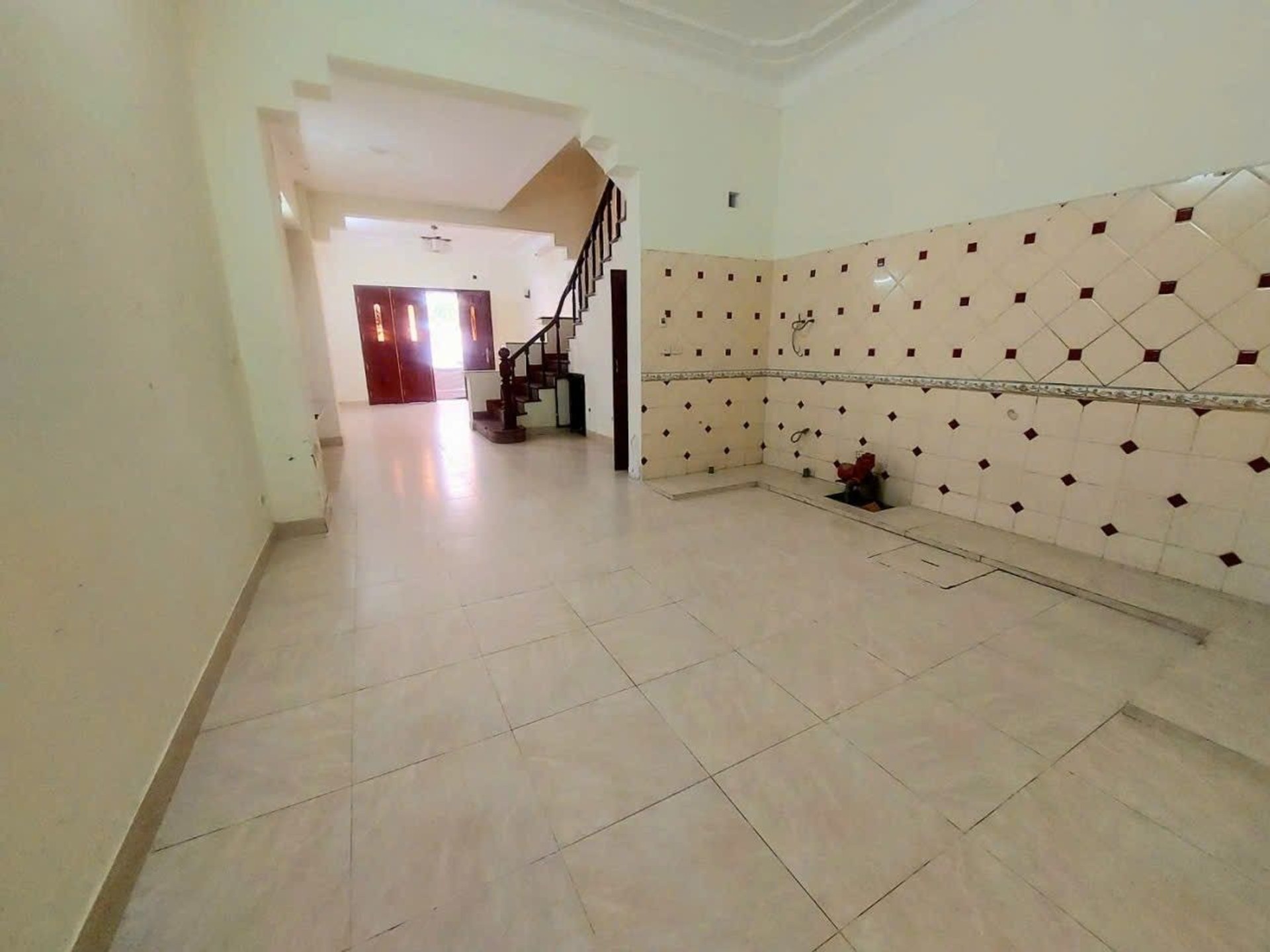 Bán nhà Nguyễn Văn Trỗi - diện tích 80,6m2 4,5 tầng - Phân Lô Cực VIP - giá 32,5 tỷ