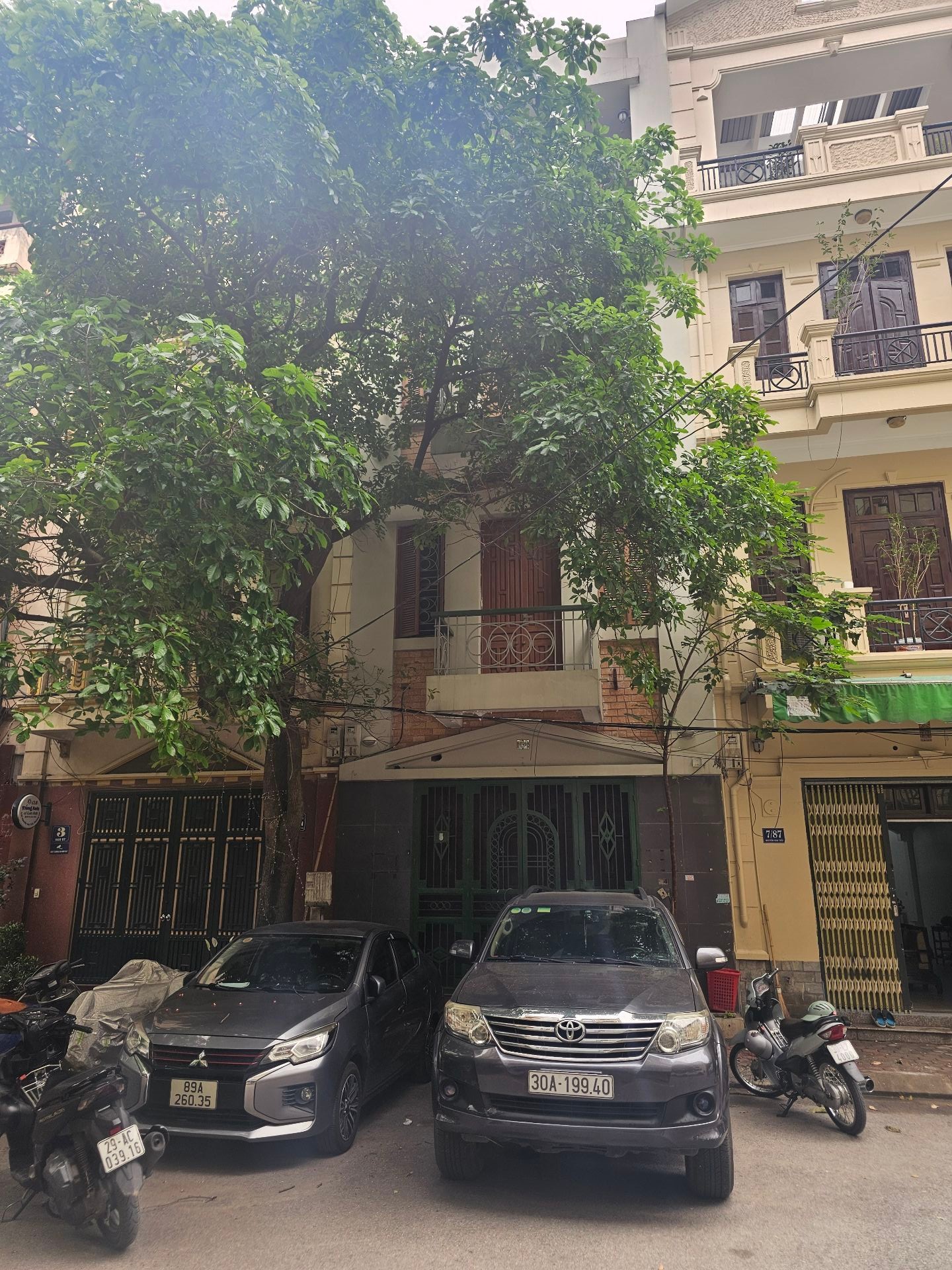 Bán nhà Nguyễn Văn Trỗi - diện tích 80,6m2 4,5 tầng - Phân Lô Cực VIP - giá 32,5 tỷ