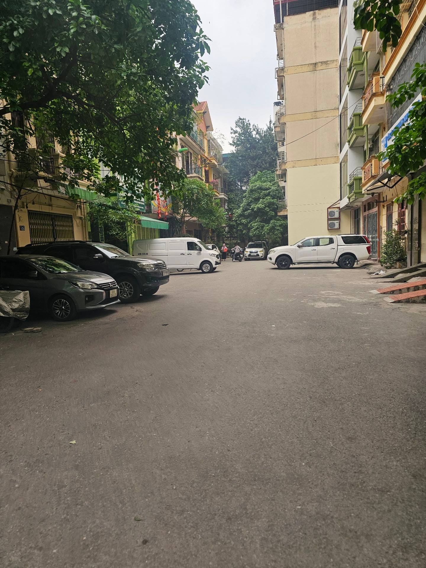 Bán nhà Nguyễn Văn Trỗi - diện tích 80,6m2 4,5 tầng - Phân Lô Cực VIP - giá 32,5 tỷ