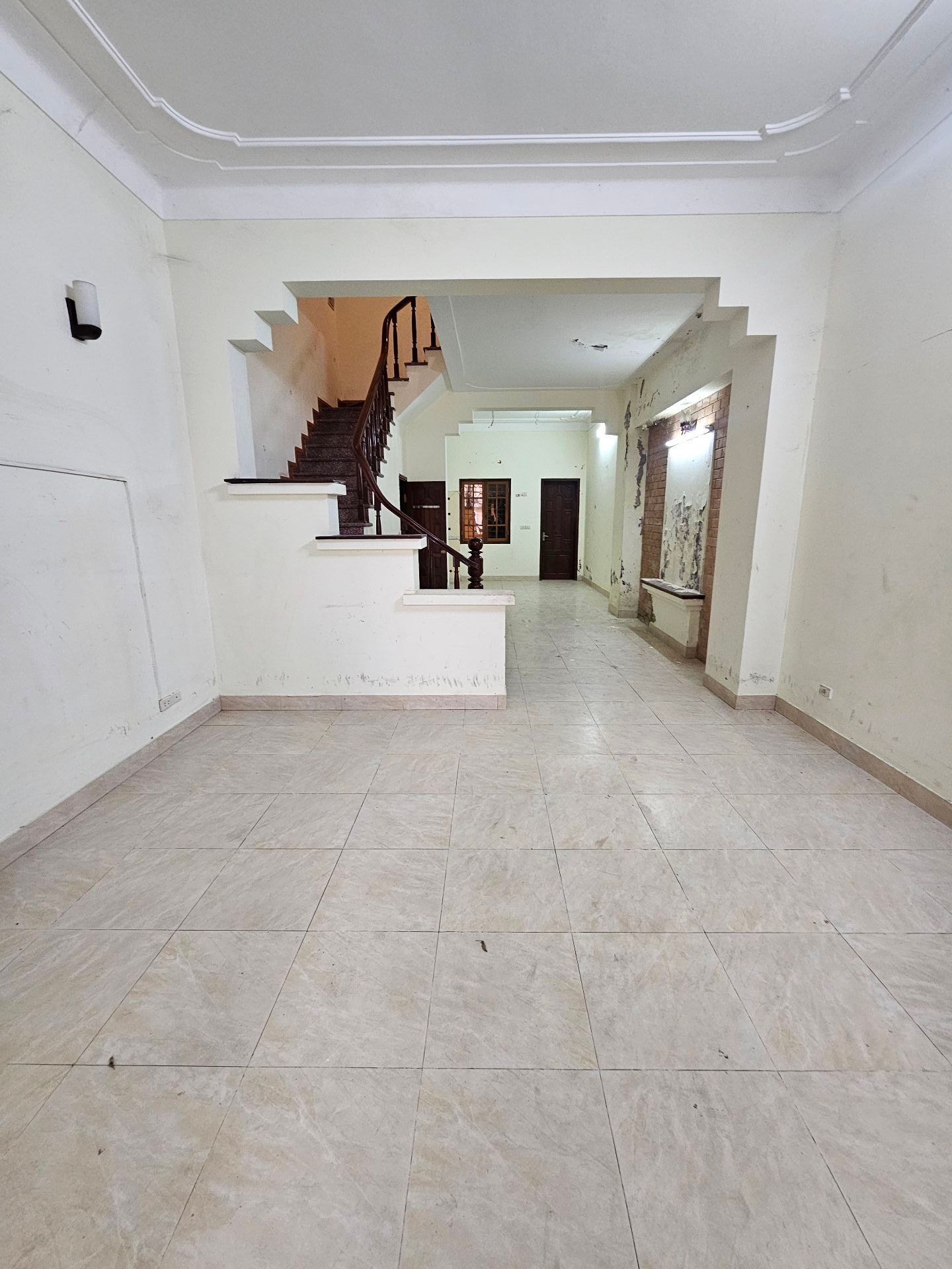 Bán nhà Nguyễn Văn Trỗi - diện tích 80,6m2 4,5 tầng - Phân Lô Cực VIP - giá 32,5 tỷ