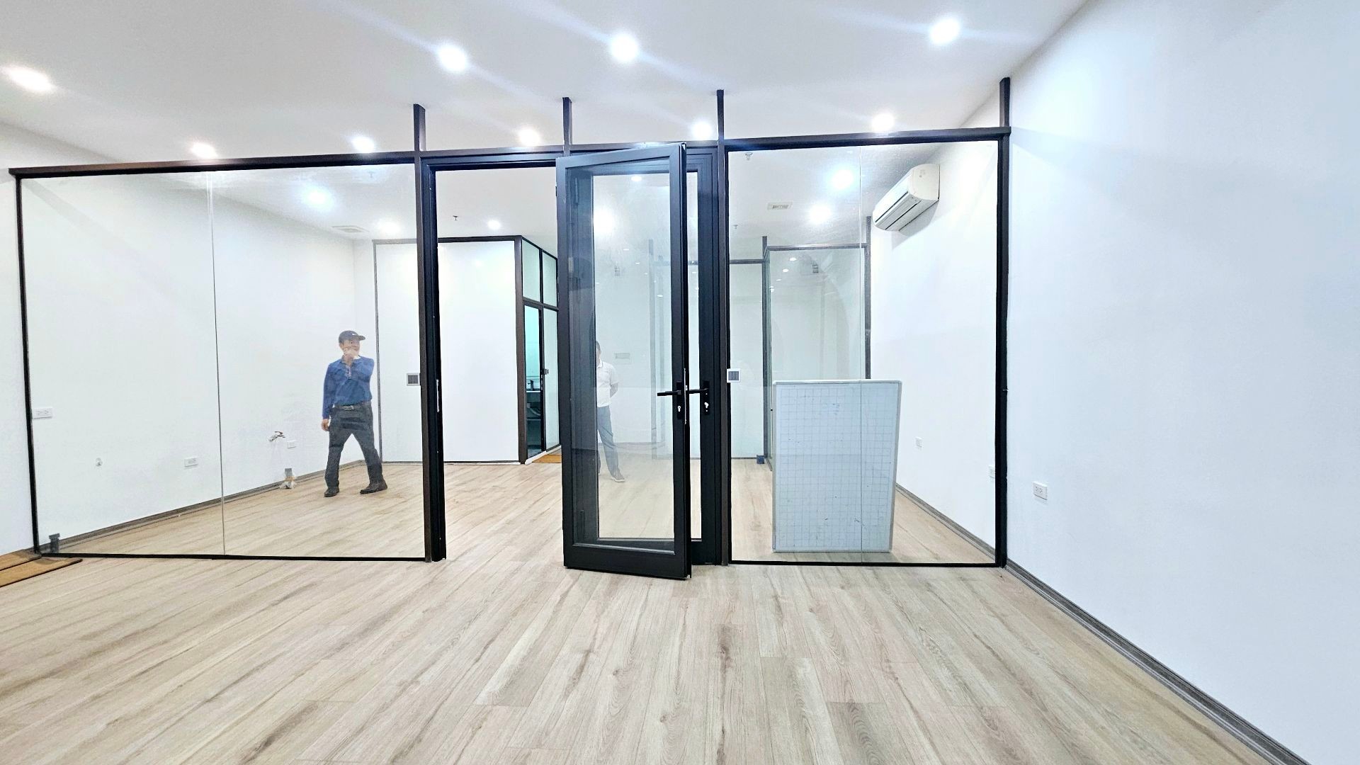 Bán nhà Đại Từ - diện tích 55m2 2 tầng - Căn hộ shophouse khối đế - giá 9 tỷ