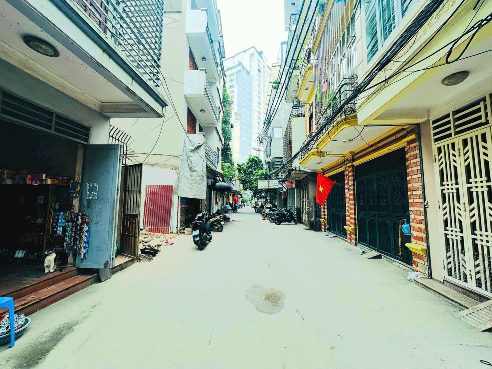 Bán nhà Hoàng Mai - diện tích 65m2 1 tầng - Ô TÔ TRÁNH - giá 16 tỷ