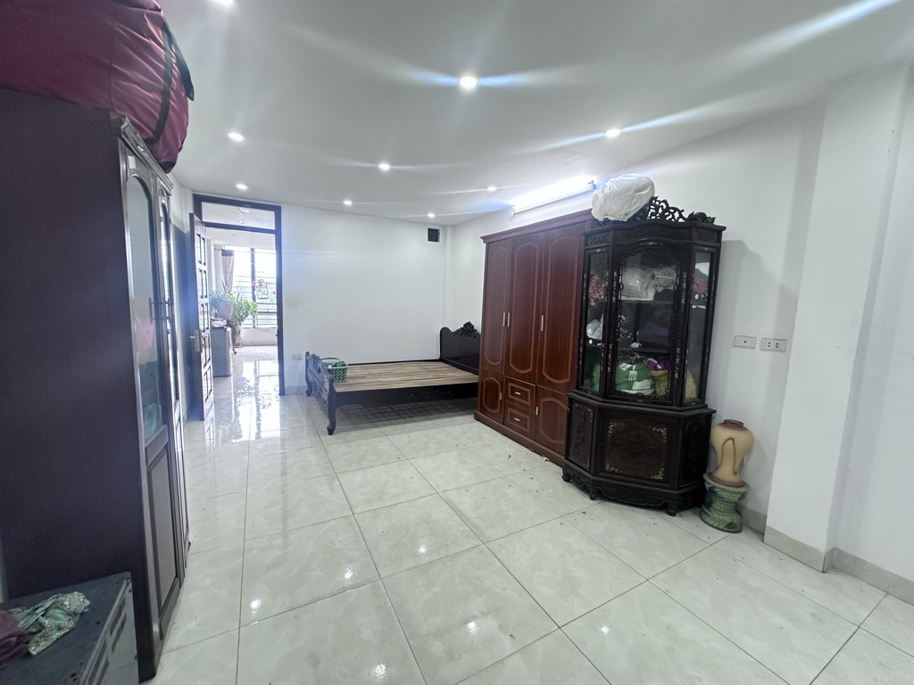 Bán nhà Khương Đình - diện tích 58.8m2 7 tầng - Kinh doanh sầm uất - giá 15 tỷ