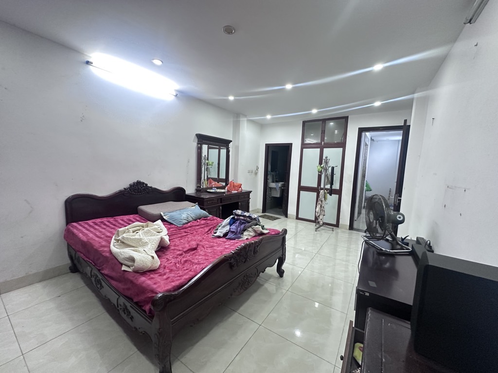 Bán nhà Khương Đình - diện tích 58.8m2 7 tầng - Kinh doanh sầm uất - giá 15 tỷ