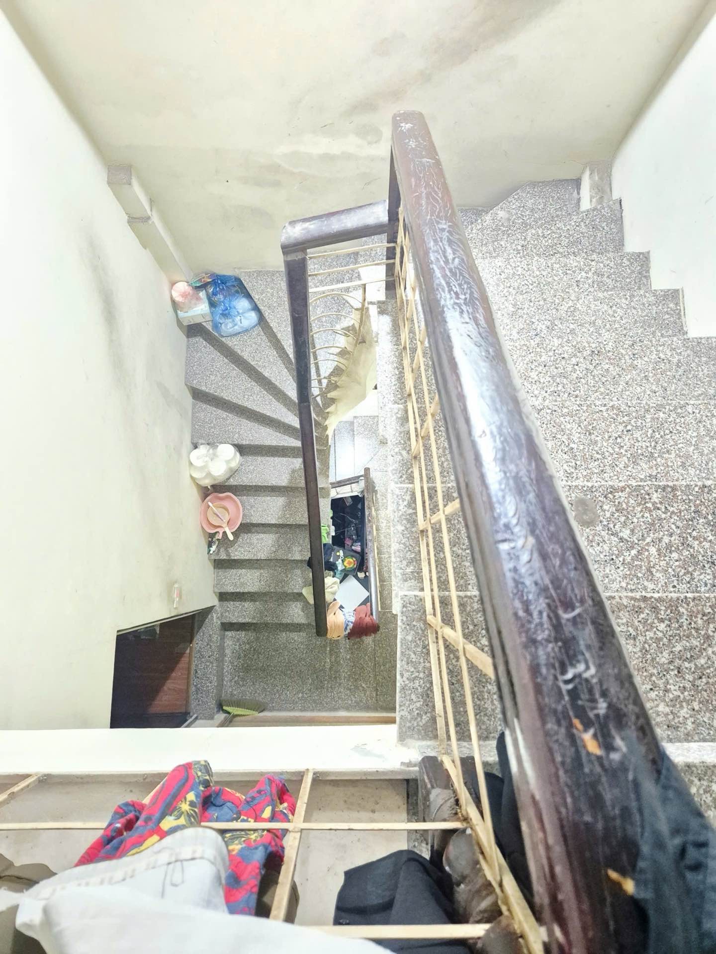 Bán nhà Hoàng Mai - diện tích 35m2 3 tầng - Ô tô tránh - giá 11,6 tỷ