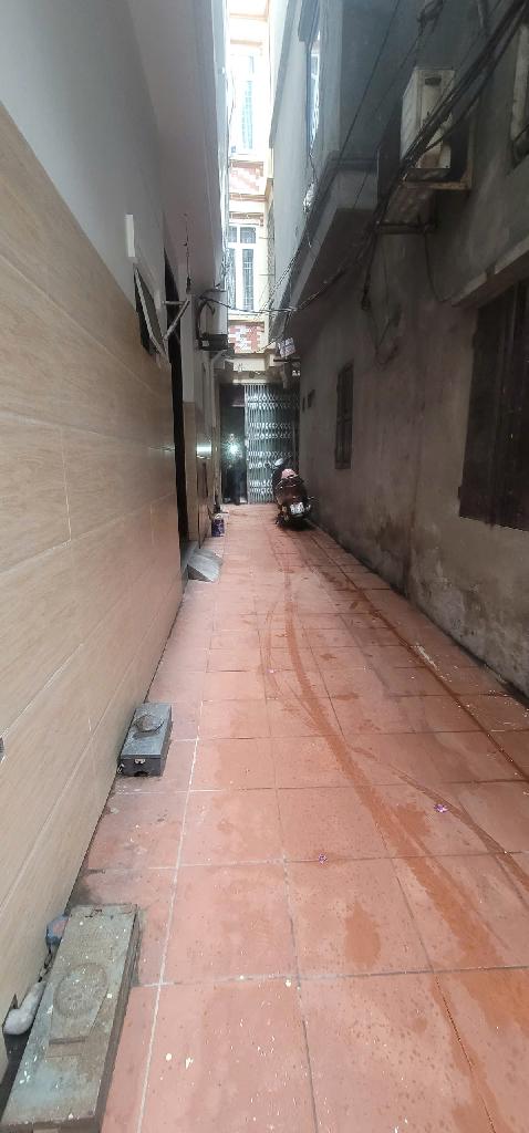 Bán nhà Đại Từ - diện tích 33m2 2 tầng - gần ô tô - giá 5,2 tỷ