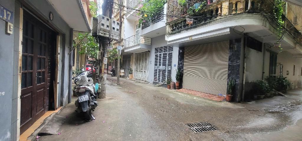 Bán nhà Đại Từ - diện tích 33m2 2 tầng - gần ô tô - giá 5,2 tỷ