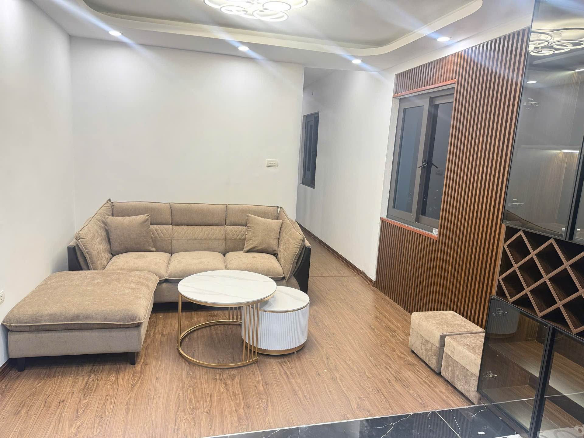 Bán nhà Kim Ngưu - diện tích 31m2 4 tầng - Mặt phố, lô góc - giá 3,9 tỷ
