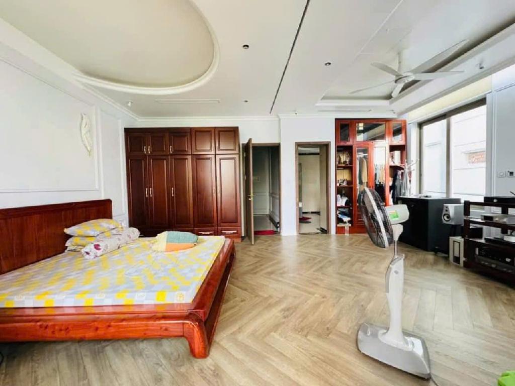 Bán nhà Phố Huế - diện tích 374m2 11 tầng - Lô góc 3 mặt thoáng - giá 700 tỷ