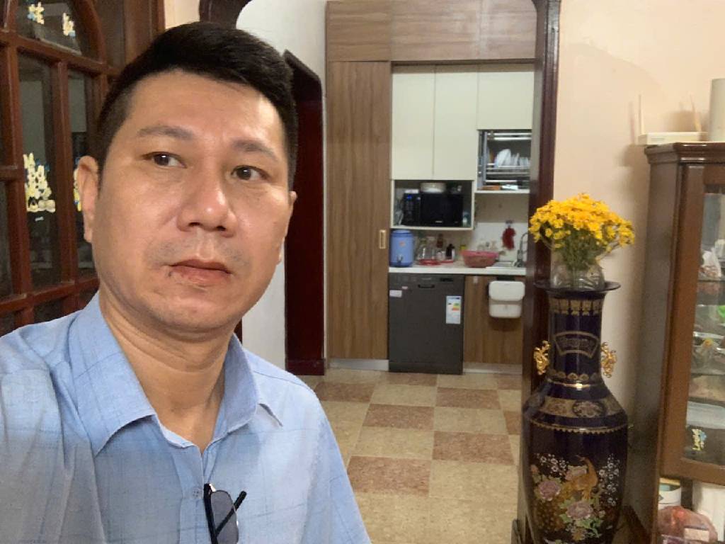 Bán nhà Huỳnh Thúc Kháng - diện tích 100m2 4 tầng - Thang máy, gara - giá 80 tỷ