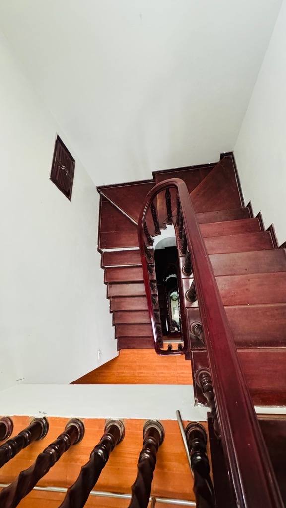 Bán nhà Xã Đàn - diện tích 88.5m2 4 tầng - Nhà mặt hồ Đắc Di, kinh doanh văn phòng - giá 26 tỷ