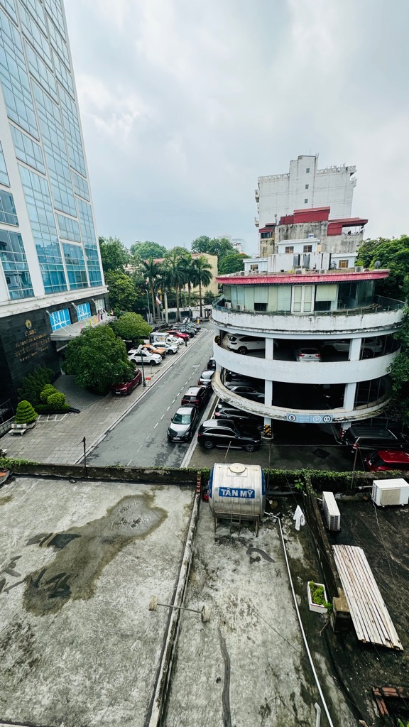 Bán nhà Xã Đàn - diện tích 88.5m2 4 tầng - Nhà mặt hồ Đắc Di, kinh doanh văn phòng - giá 26 tỷ