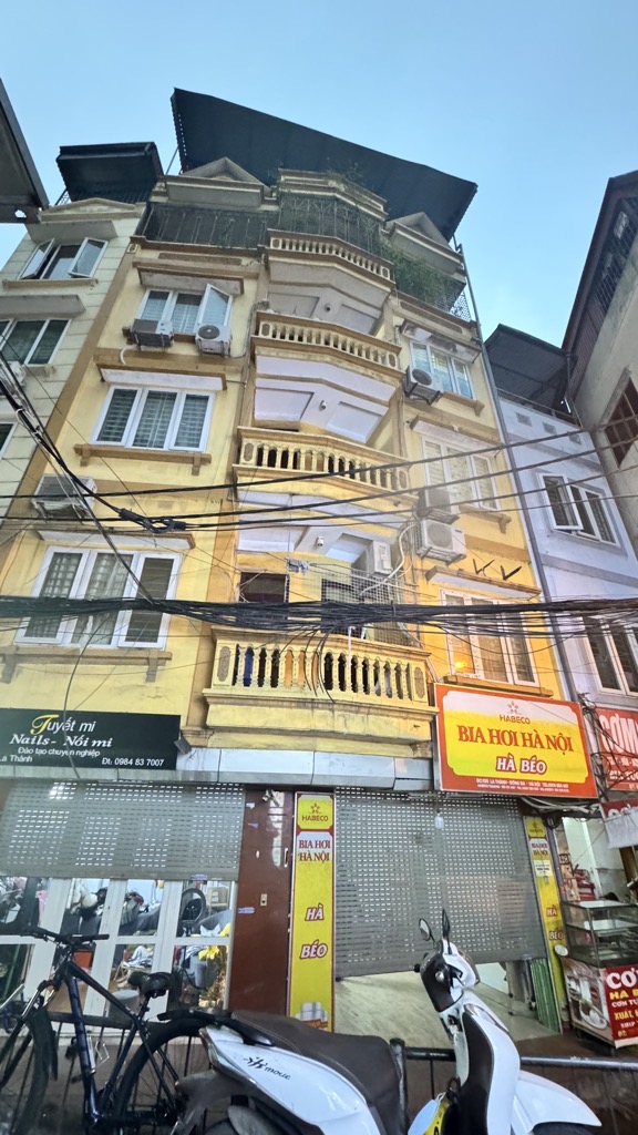 Bán nhà Đê La Thành nhỏ - diện tích 80m2 5 tầng - Mặt phố kinh doanh - giá 29 tỷ