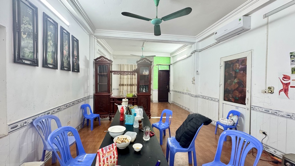 Bán nhà Đê La Thành nhỏ - diện tích 80m2 5 tầng - Mặt phố kinh doanh - giá 29 tỷ