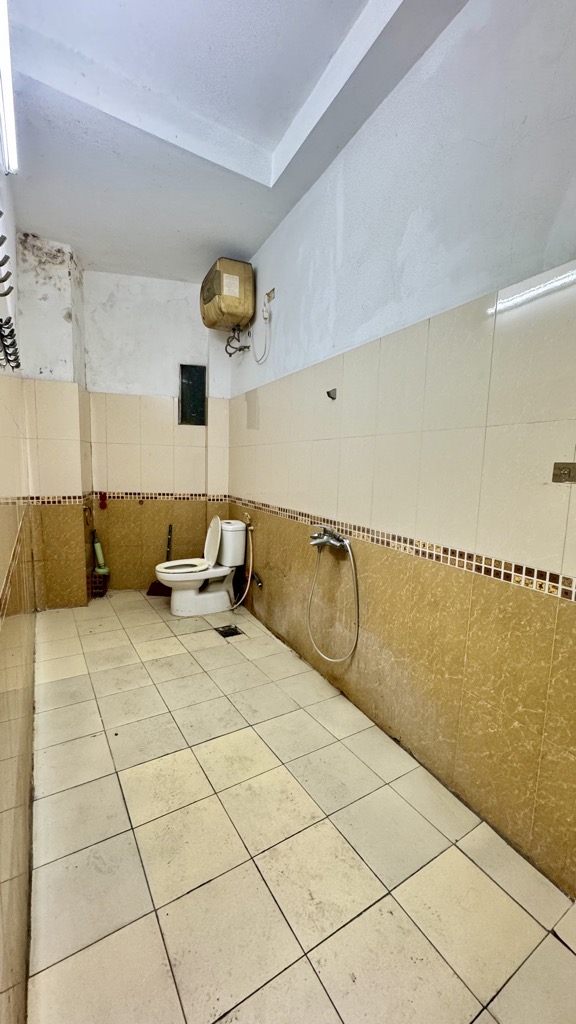 Bán nhà Đê La Thành nhỏ - diện tích 80m2 5 tầng - Mặt phố kinh doanh - giá 29 tỷ