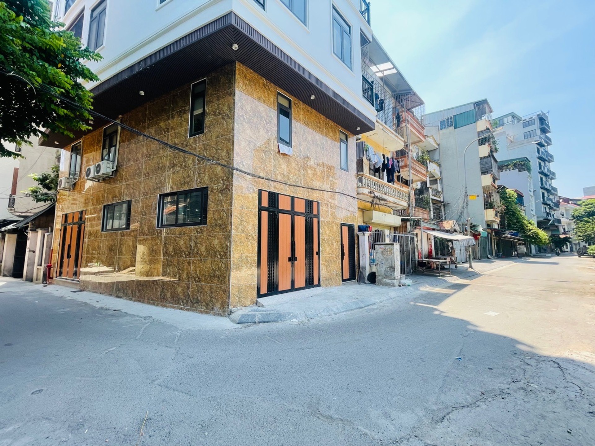 Bán nhà Phan Đình Giót - diện tích 75m2 9 tầng - Lô góc 2 mặt ngõ ô tô tránh - giá 41,9 tỷ