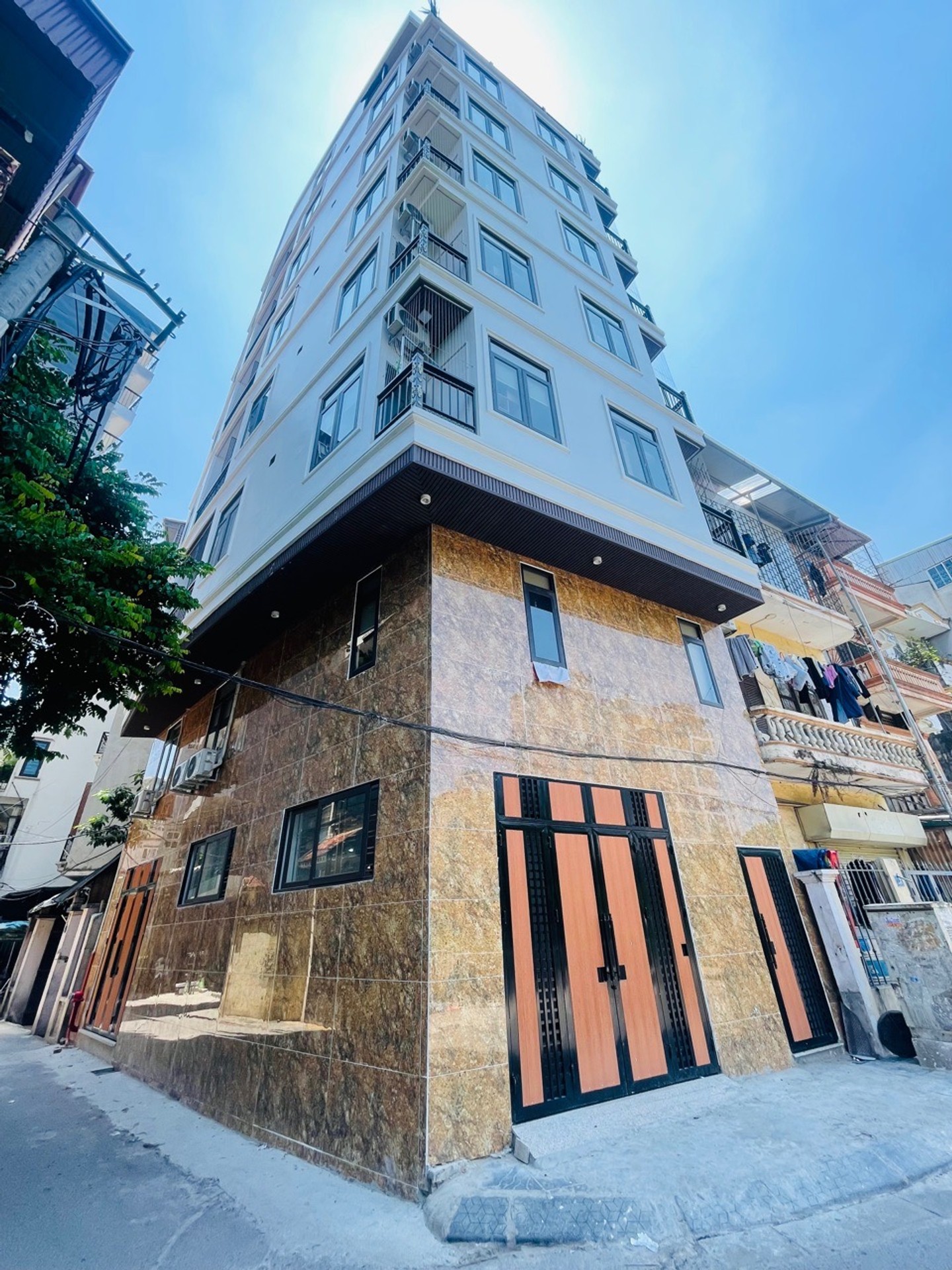 Bán nhà Phan Đình Giót - diện tích 75m2 9 tầng - Lô góc 2 mặt ngõ ô tô tránh - giá 41,9 tỷ