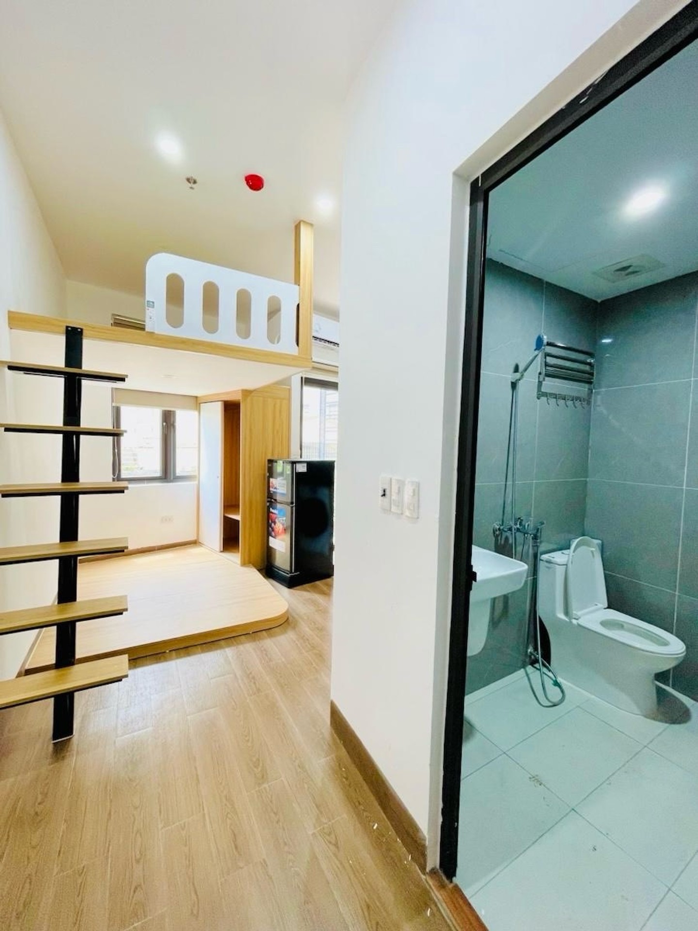 Bán nhà Phan Đình Giót - diện tích 75m2 9 tầng - Lô góc 2 mặt ngõ ô tô tránh - giá 41,9 tỷ