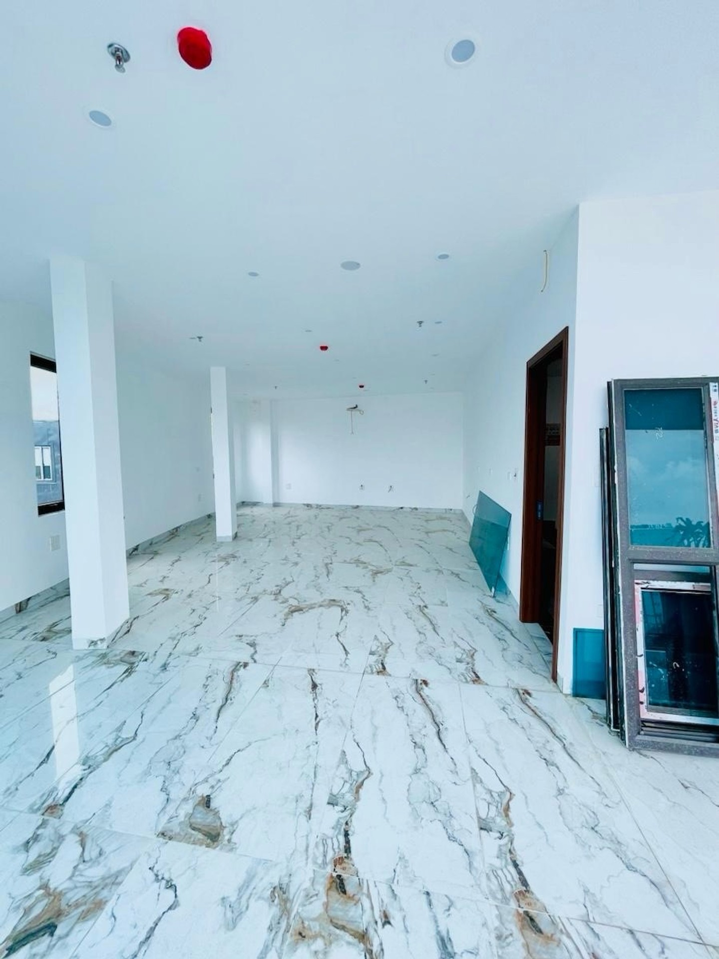 Bán nhà Phan Đình Giót - diện tích 75m2 9 tầng - Lô góc 2 mặt ngõ ô tô tránh - giá 41,9 tỷ