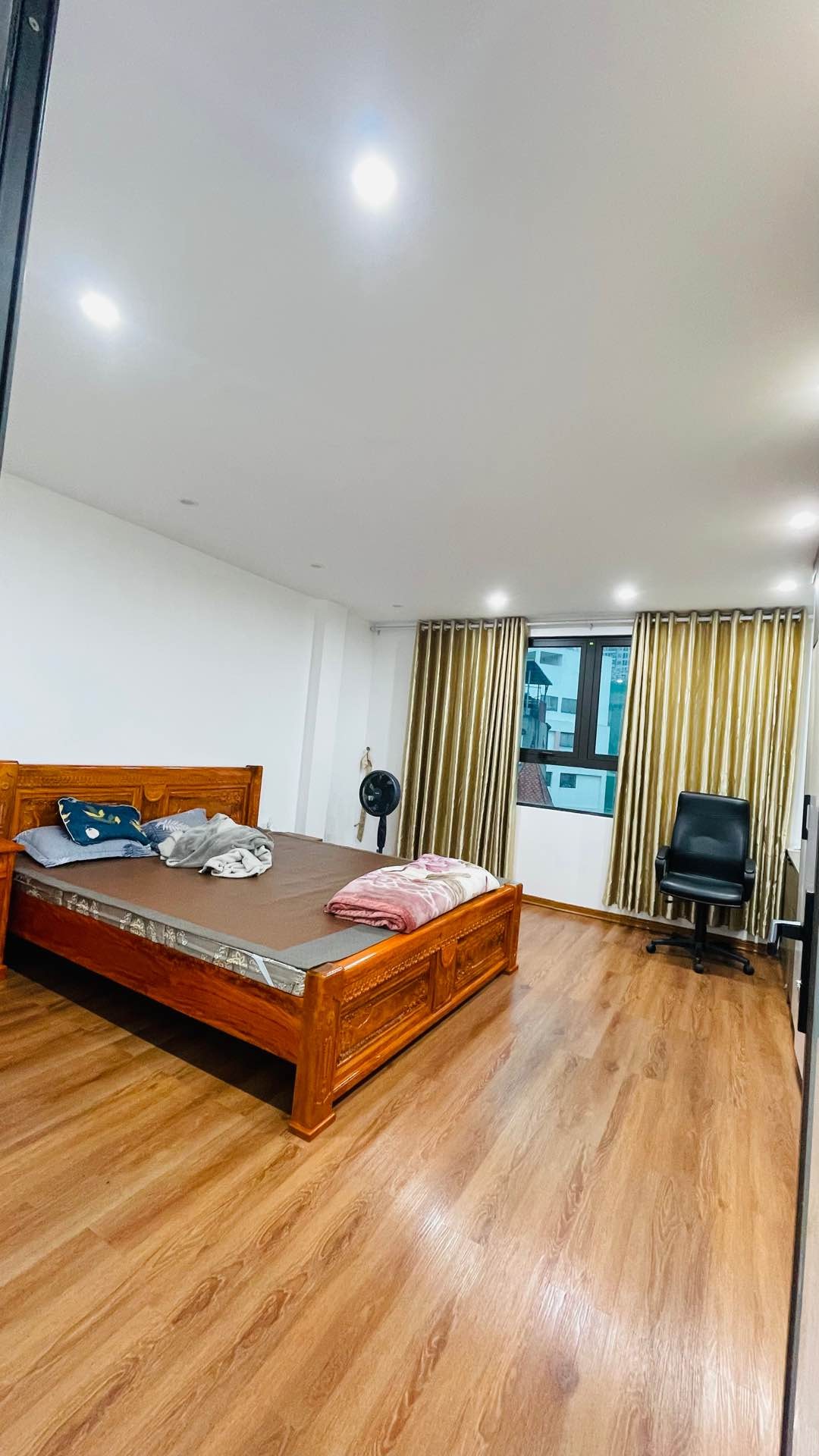 Bán nhà Yên Hòa - diện tích 65m2 7 tầng - Mặt phố vip trung tâm Cầu Giấy - giá 32 tỷ