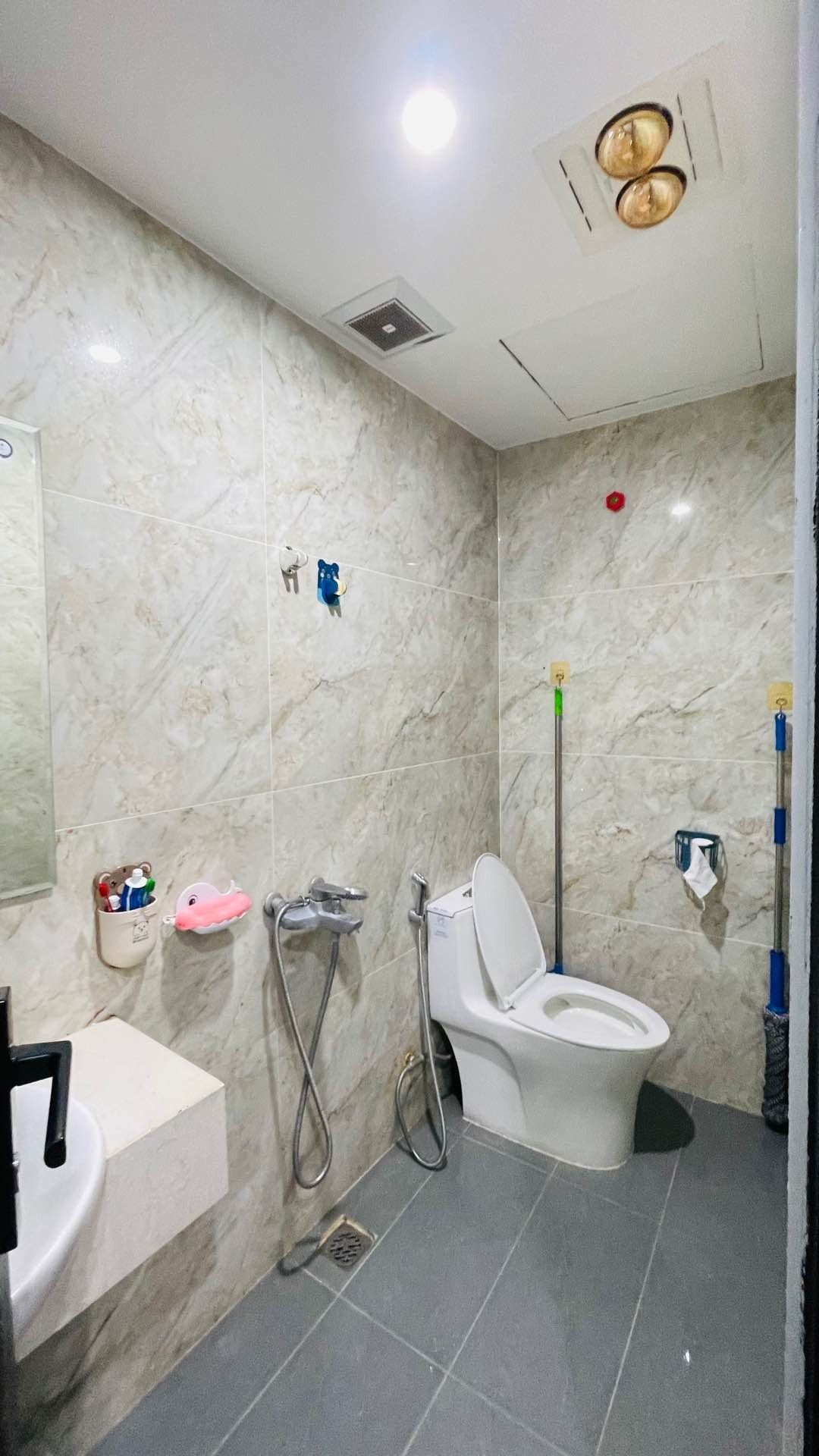 Bán nhà Yên Hòa - diện tích 65m2 7 tầng - Mặt phố vip trung tâm Cầu Giấy - giá 32 tỷ