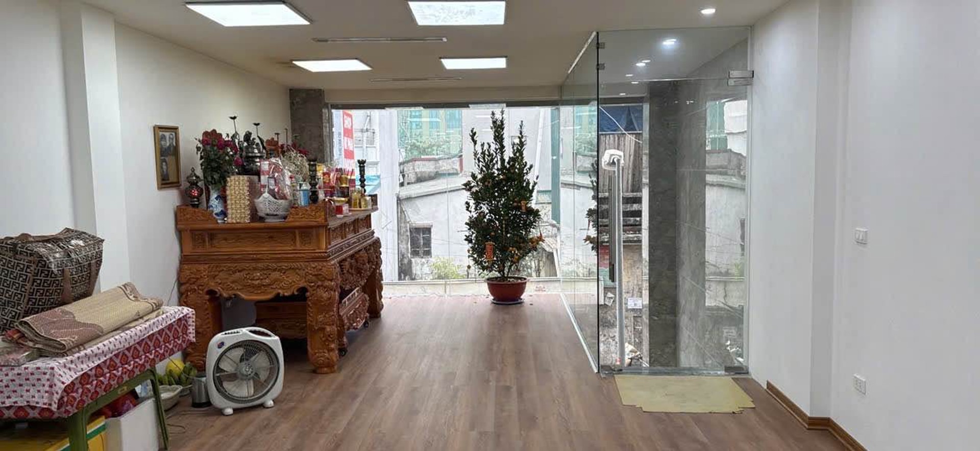 Bán nhà Yên Hòa - diện tích 65m2 7 tầng - Mặt phố vip trung tâm Cầu Giấy - giá 32 tỷ