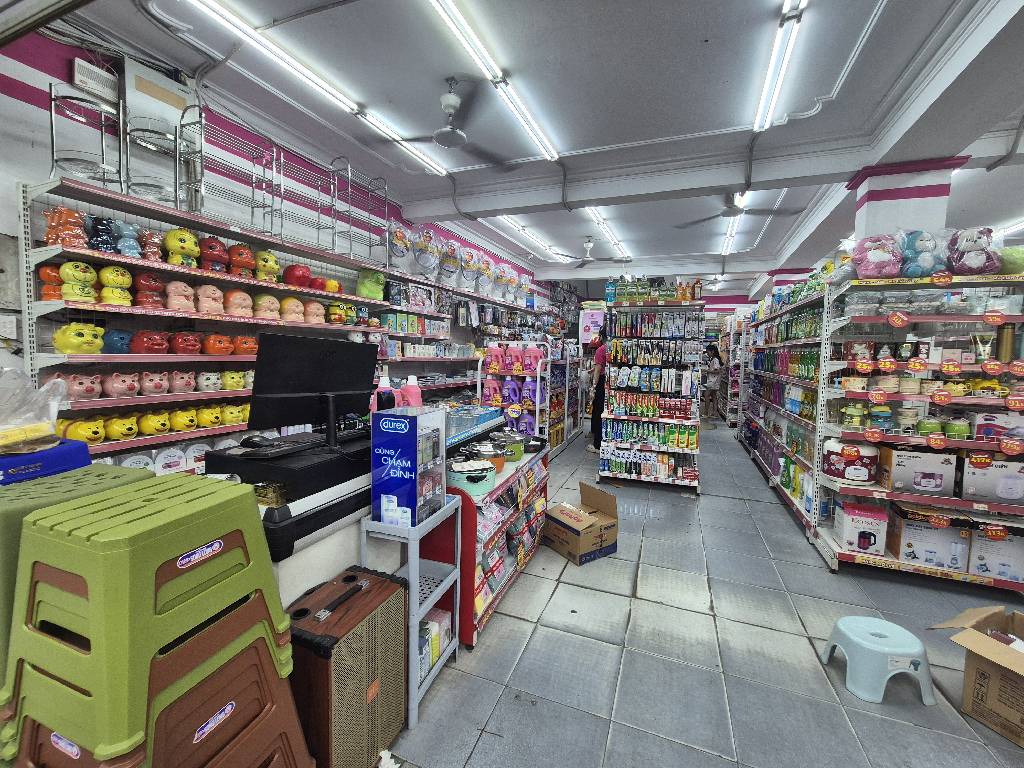 Bán nhà Quan Nhân - diện tích 177m2 2 tầng - ô tô tránh - giá 72 tỷ