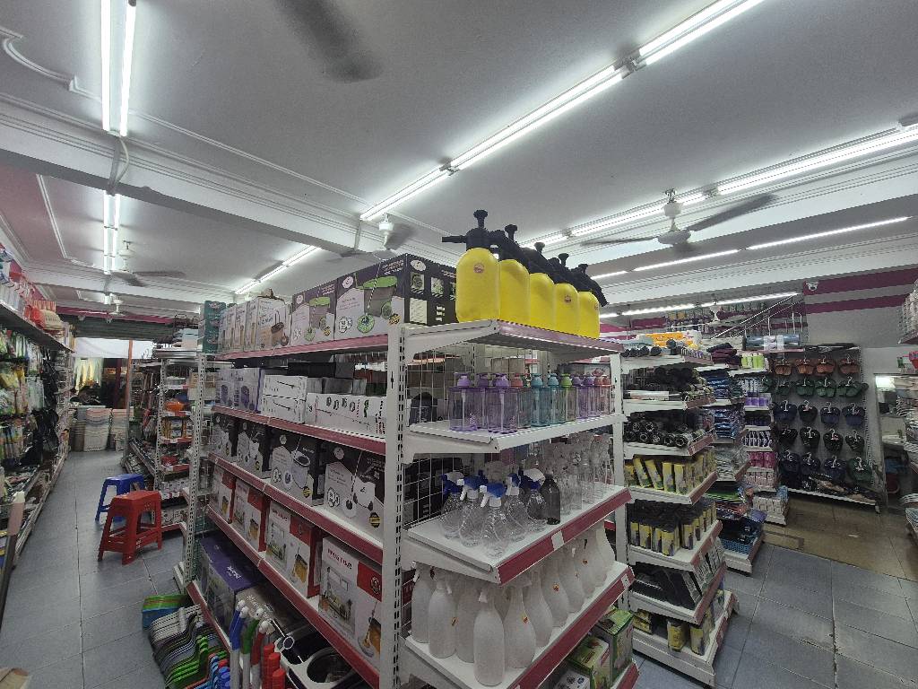 Bán nhà Quan Nhân - diện tích 177m2 2 tầng - ô tô tránh - giá 72 tỷ